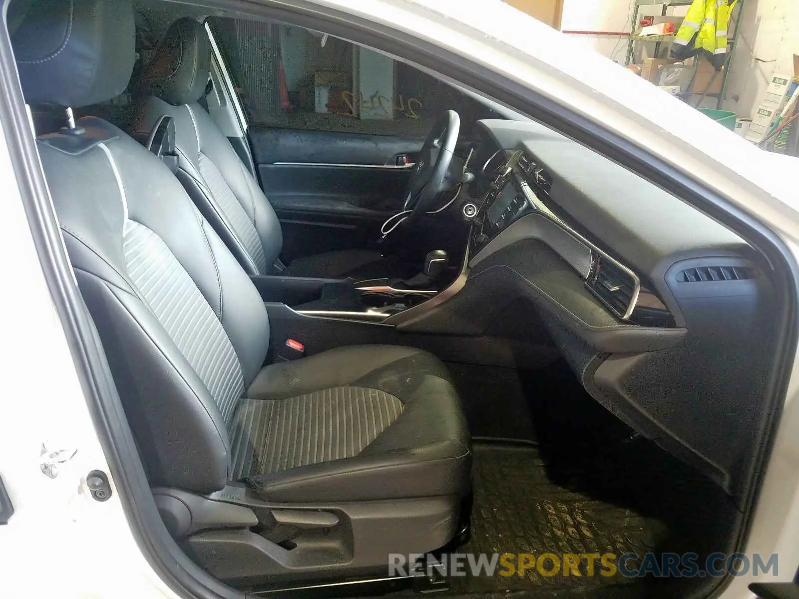 5 Photograph of a damaged car 4T1B11HK7KU193269 TOYOTA CAMRY 2019