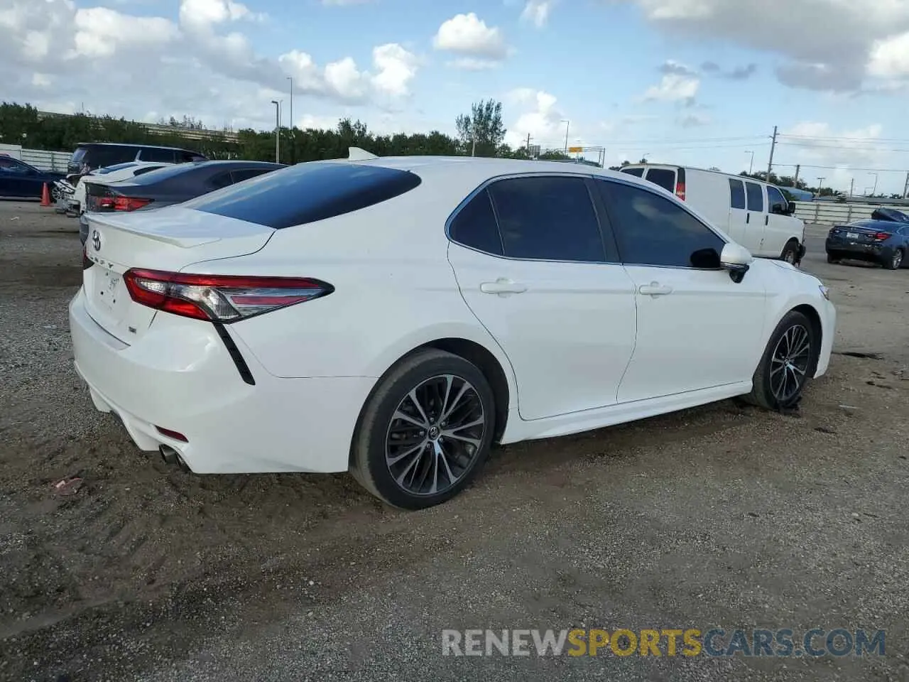 3 Фотография поврежденного автомобиля 4T1B11HK7KU199217 TOYOTA CAMRY 2019