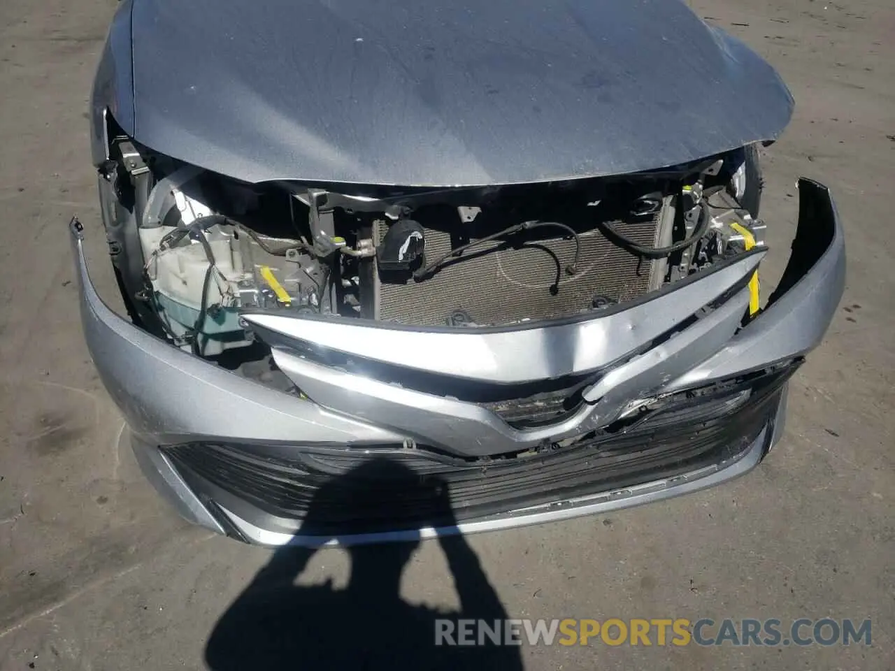9 Photograph of a damaged car 4T1B11HK7KU204366 TOYOTA CAMRY 2019