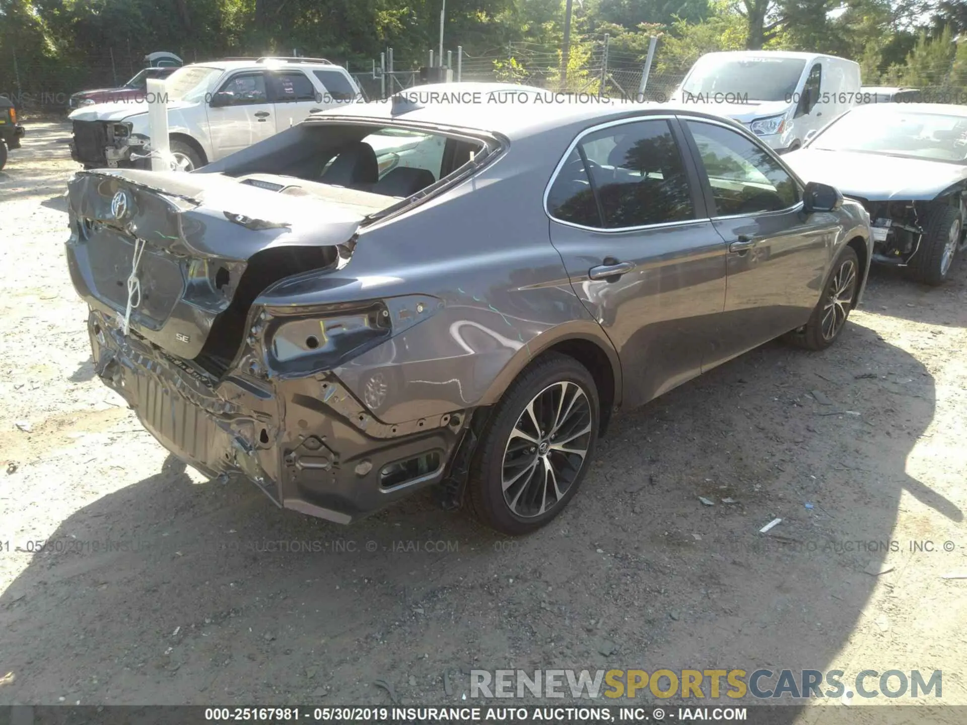 4 Photograph of a damaged car 4T1B11HK7KU209633 TOYOTA CAMRY 2019