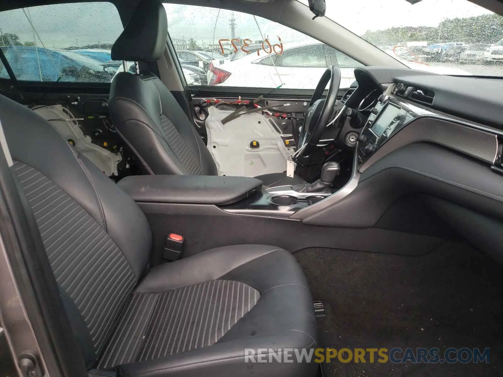 5 Photograph of a damaged car 4T1B11HK7KU222642 TOYOTA CAMRY 2019