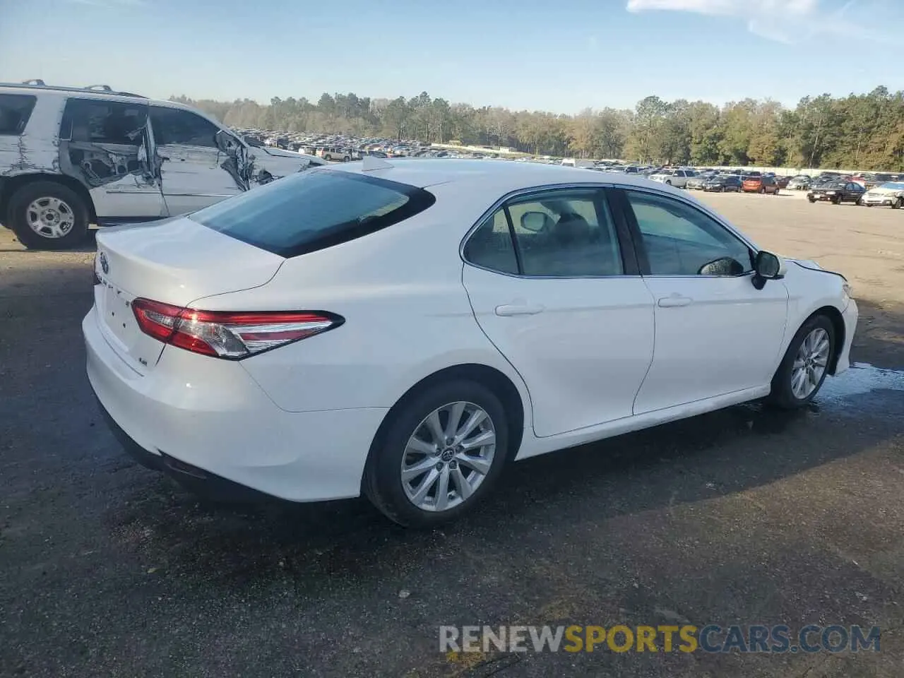 3 Фотография поврежденного автомобиля 4T1B11HK7KU230966 TOYOTA CAMRY 2019