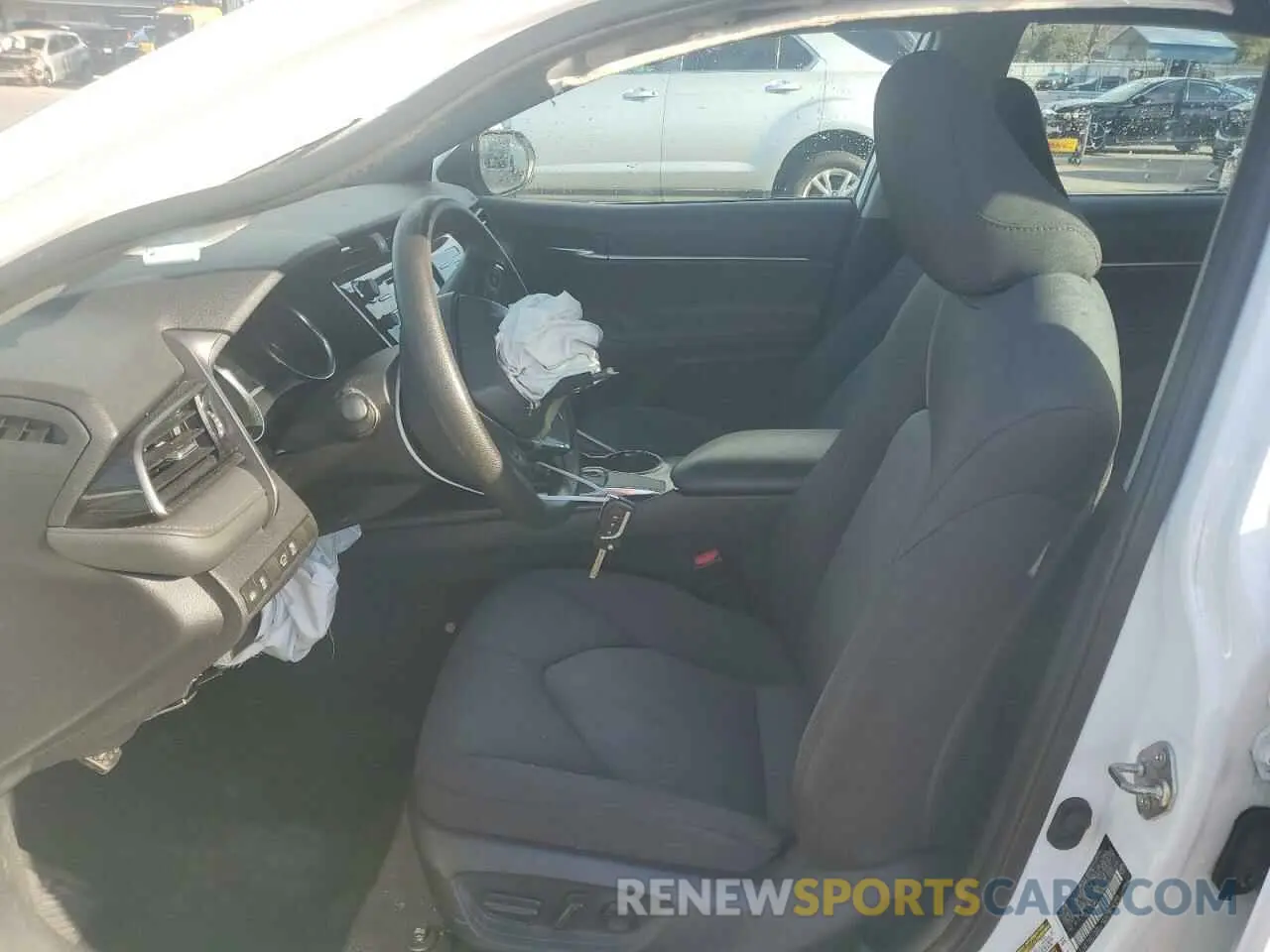 7 Фотография поврежденного автомобиля 4T1B11HK7KU230966 TOYOTA CAMRY 2019