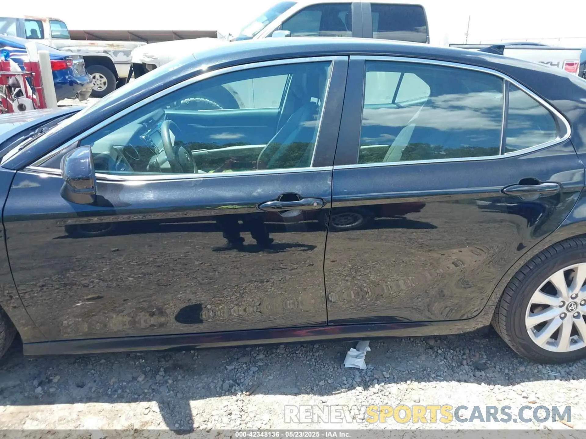 14 Photograph of a damaged car 4T1B11HK7KU254412 TOYOTA CAMRY 2019