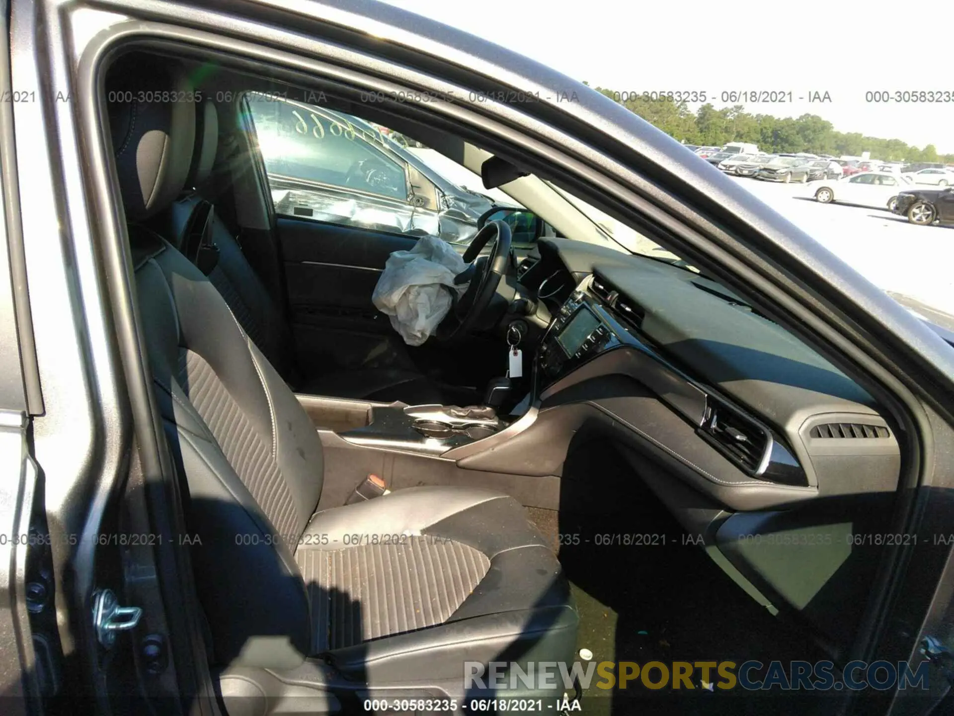 5 Photograph of a damaged car 4T1B11HK7KU255978 TOYOTA CAMRY 2019