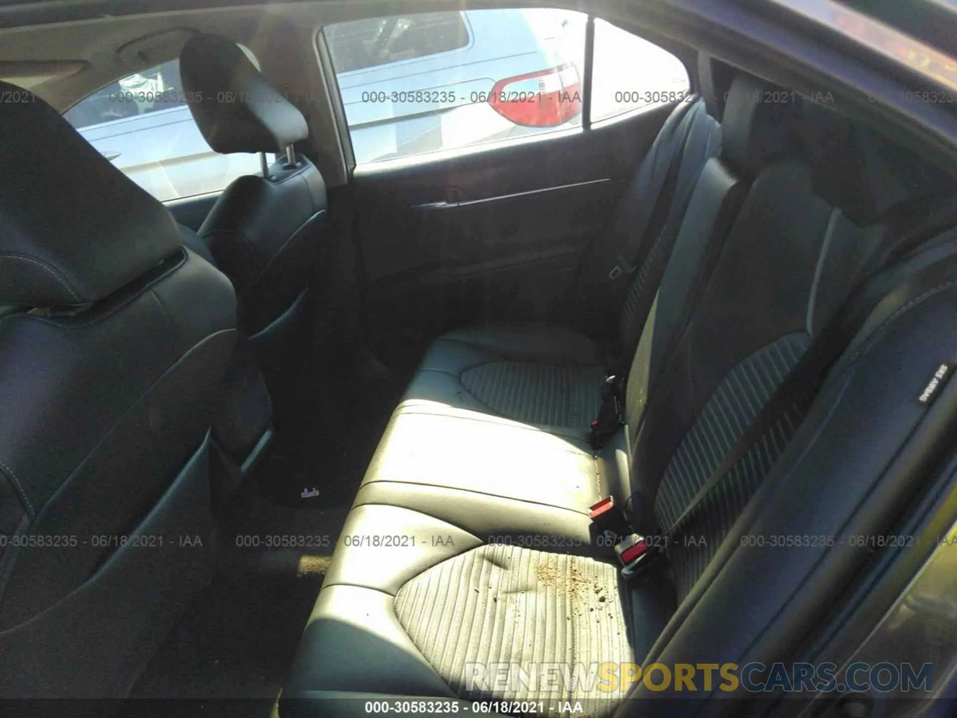 8 Photograph of a damaged car 4T1B11HK7KU255978 TOYOTA CAMRY 2019