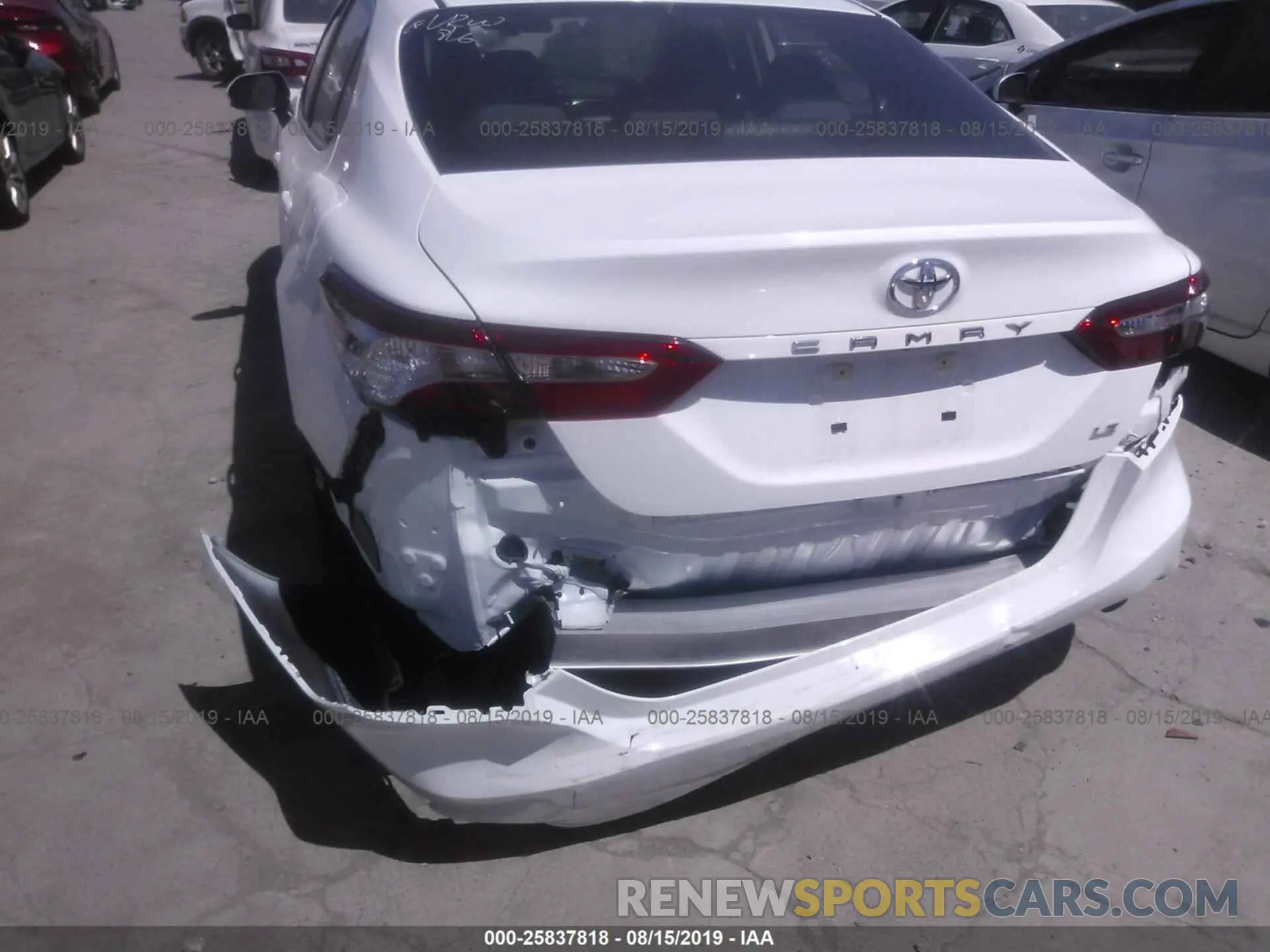 6 Photograph of a damaged car 4T1B11HK7KU258184 TOYOTA CAMRY 2019