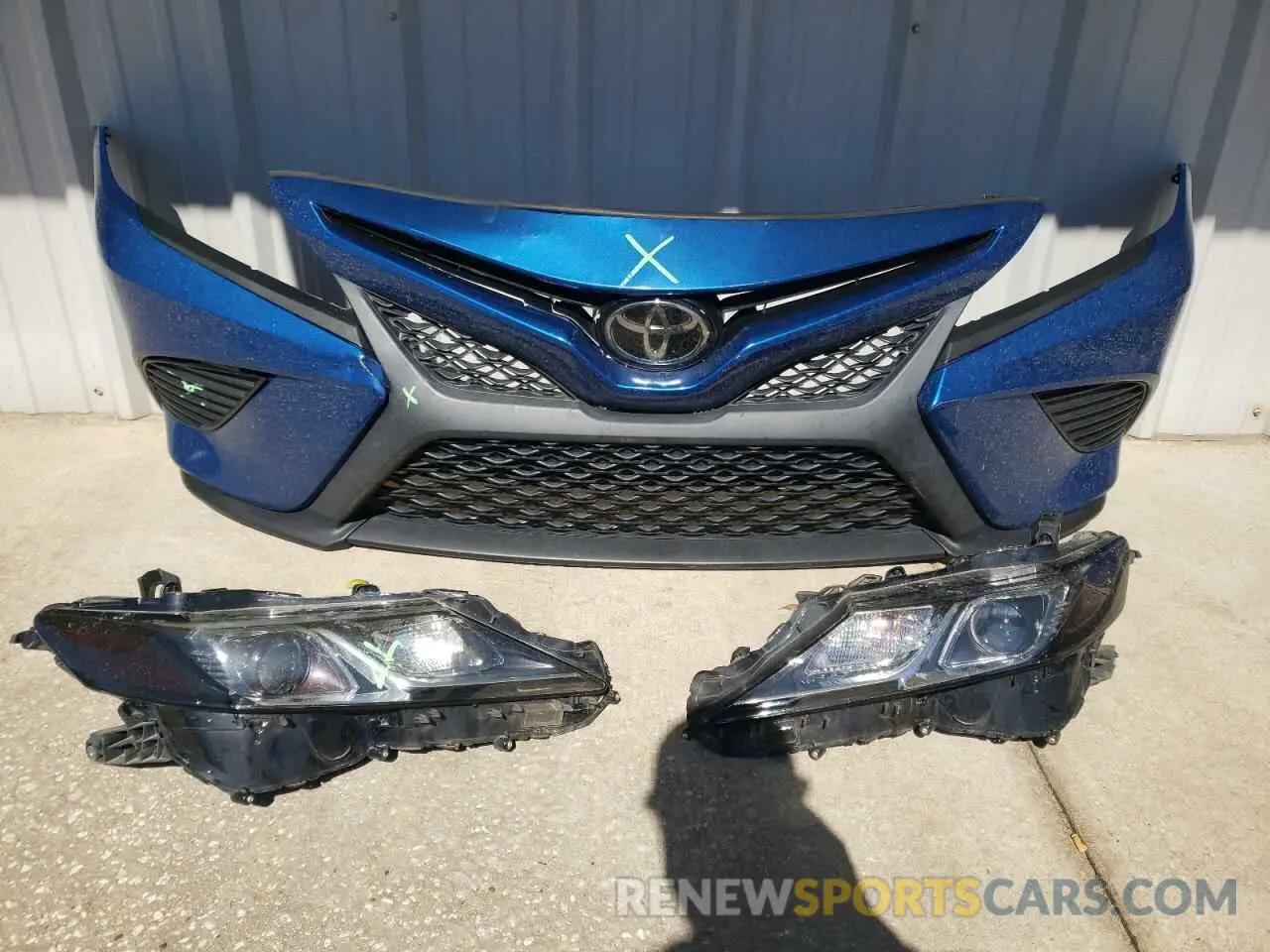 12 Photograph of a damaged car 4T1B11HK7KU259948 TOYOTA CAMRY 2019