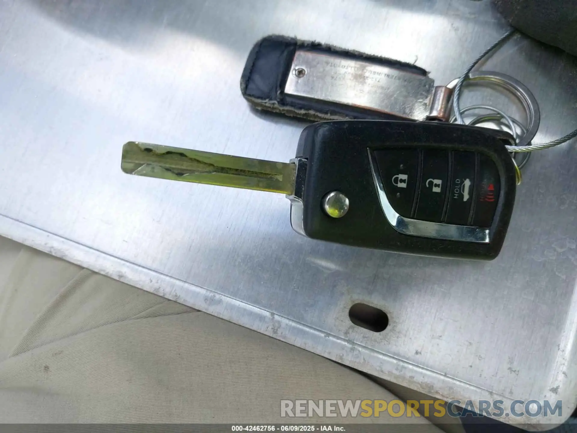 11 Photograph of a damaged car 4T1B11HK7KU262509 TOYOTA CAMRY 2019
