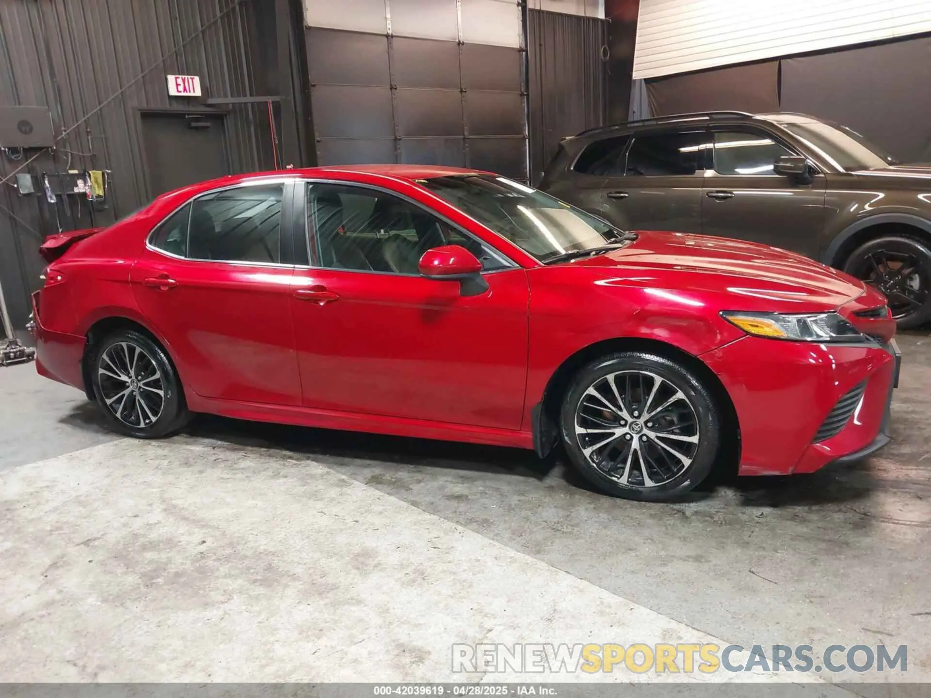 14 Photograph of a damaged car 4T1B11HK7KU271937 TOYOTA CAMRY 2019