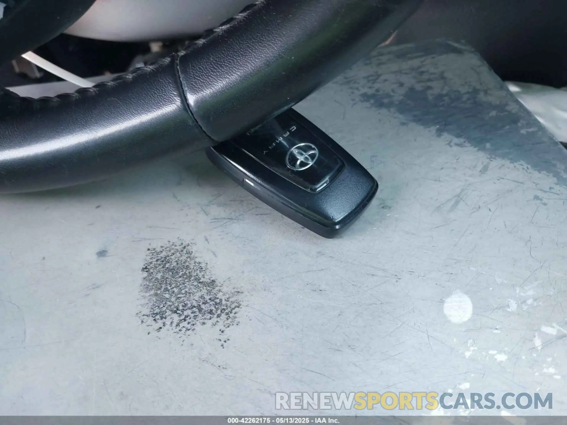 11 Photograph of a damaged car 4T1B11HK7KU279195 TOYOTA CAMRY 2019