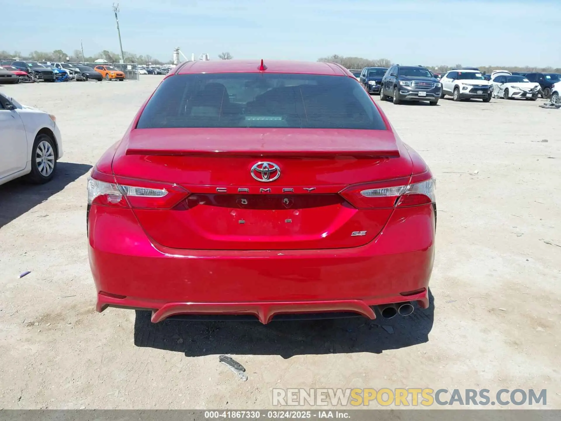 16 Photograph of a damaged car 4T1B11HK7KU280914 TOYOTA CAMRY 2019