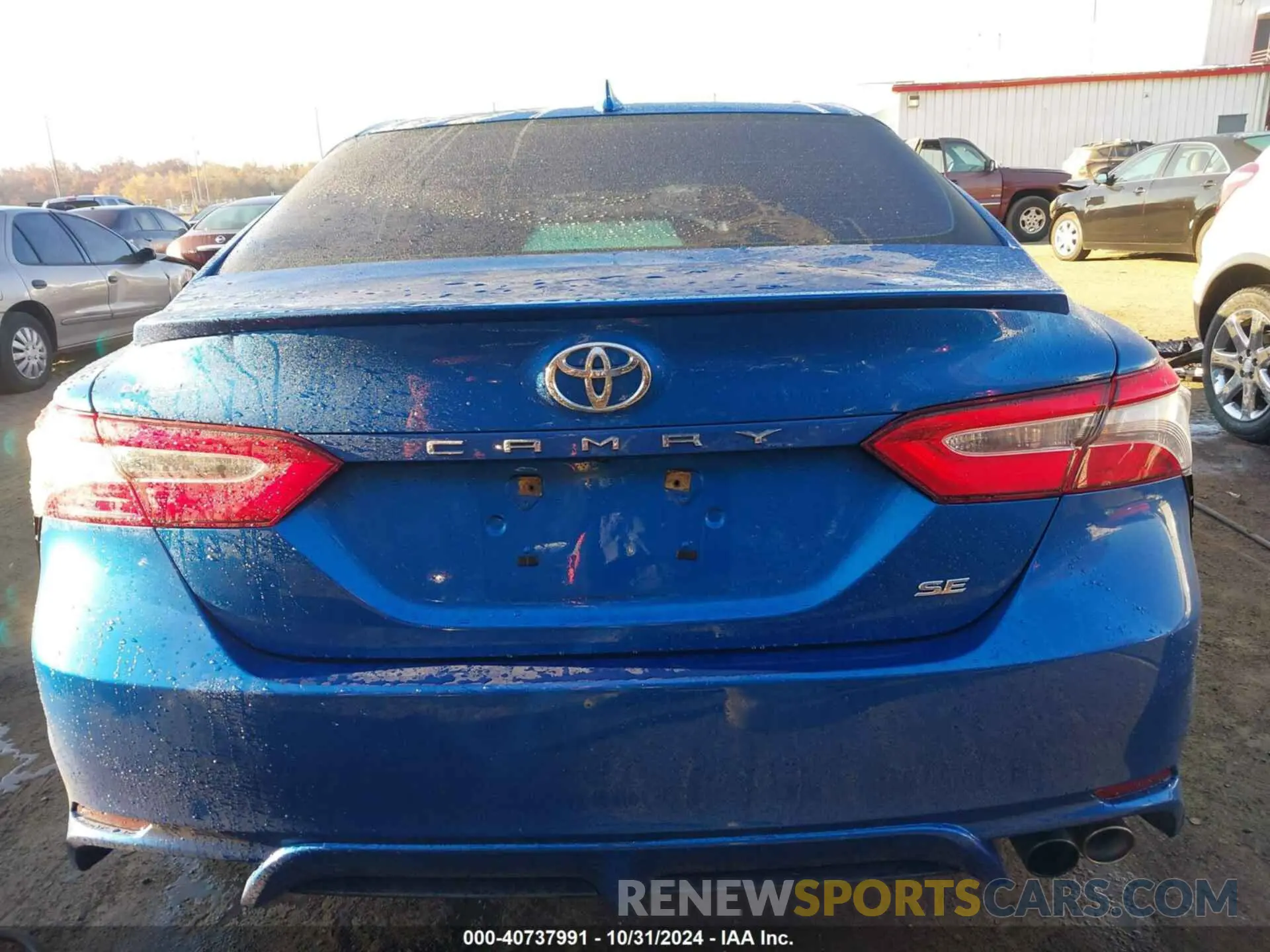 16 Photograph of a damaged car 4T1B11HK7KU299902 TOYOTA CAMRY 2019