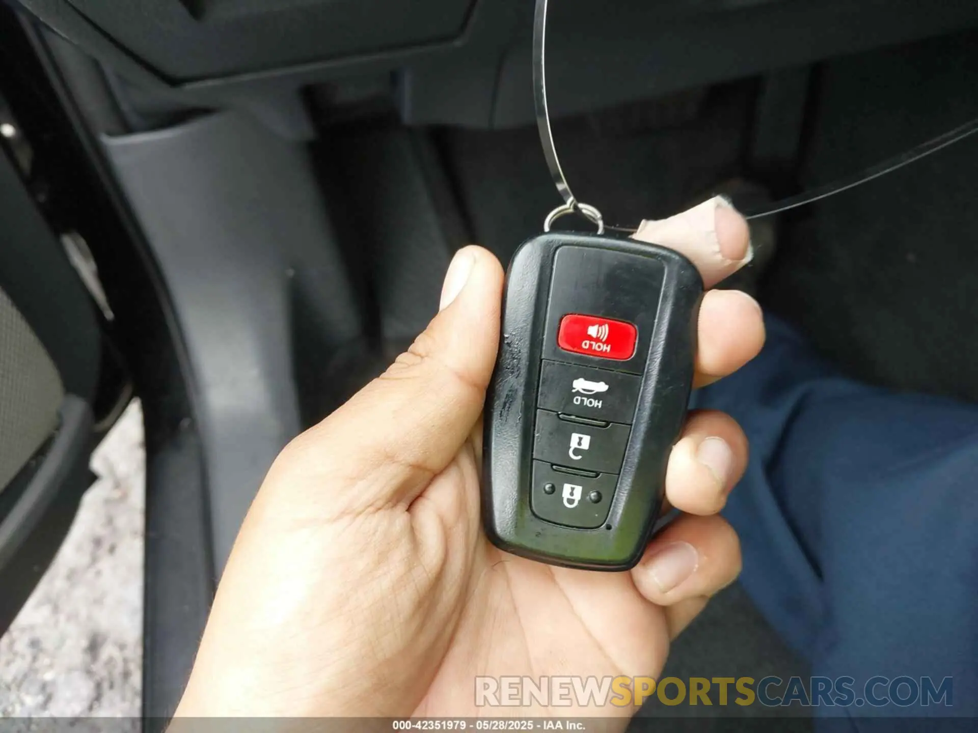 11 Фотография поврежденного автомобиля 4T1B11HK7KU681167 TOYOTA CAMRY 2019