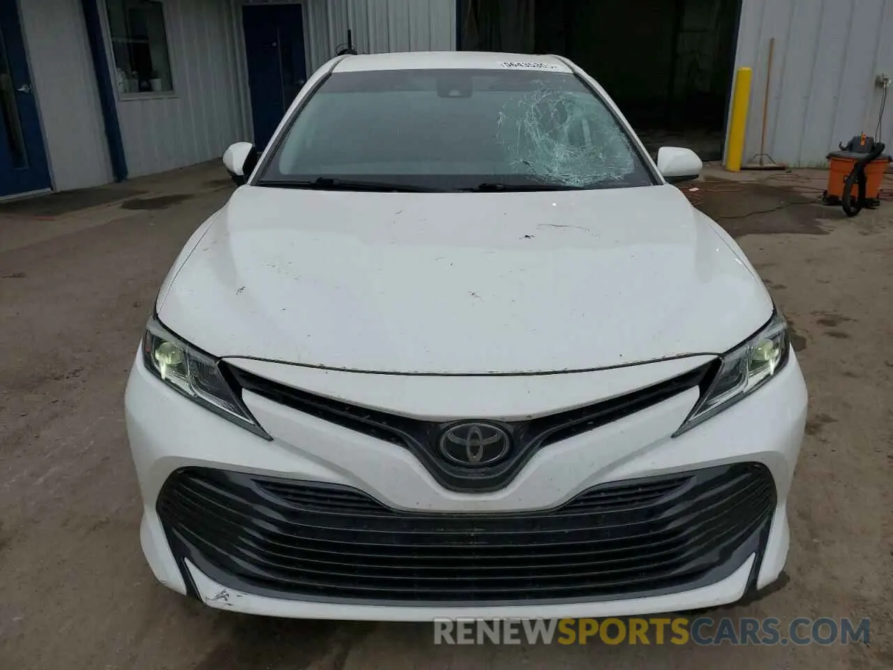 5 Photograph of a damaged car 4T1B11HK7KU698017 TOYOTA CAMRY 2019