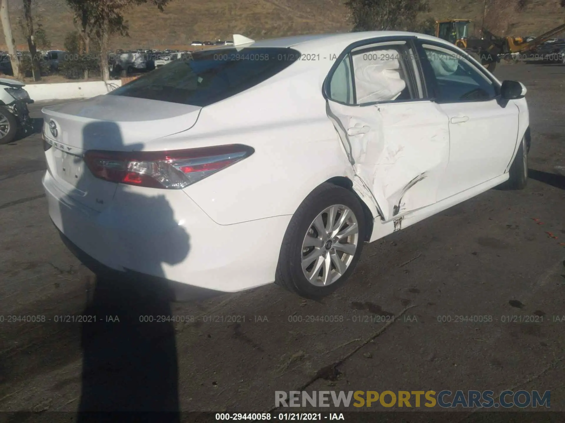 4 Photograph of a damaged car 4T1B11HK7KU699183 TOYOTA CAMRY 2019
