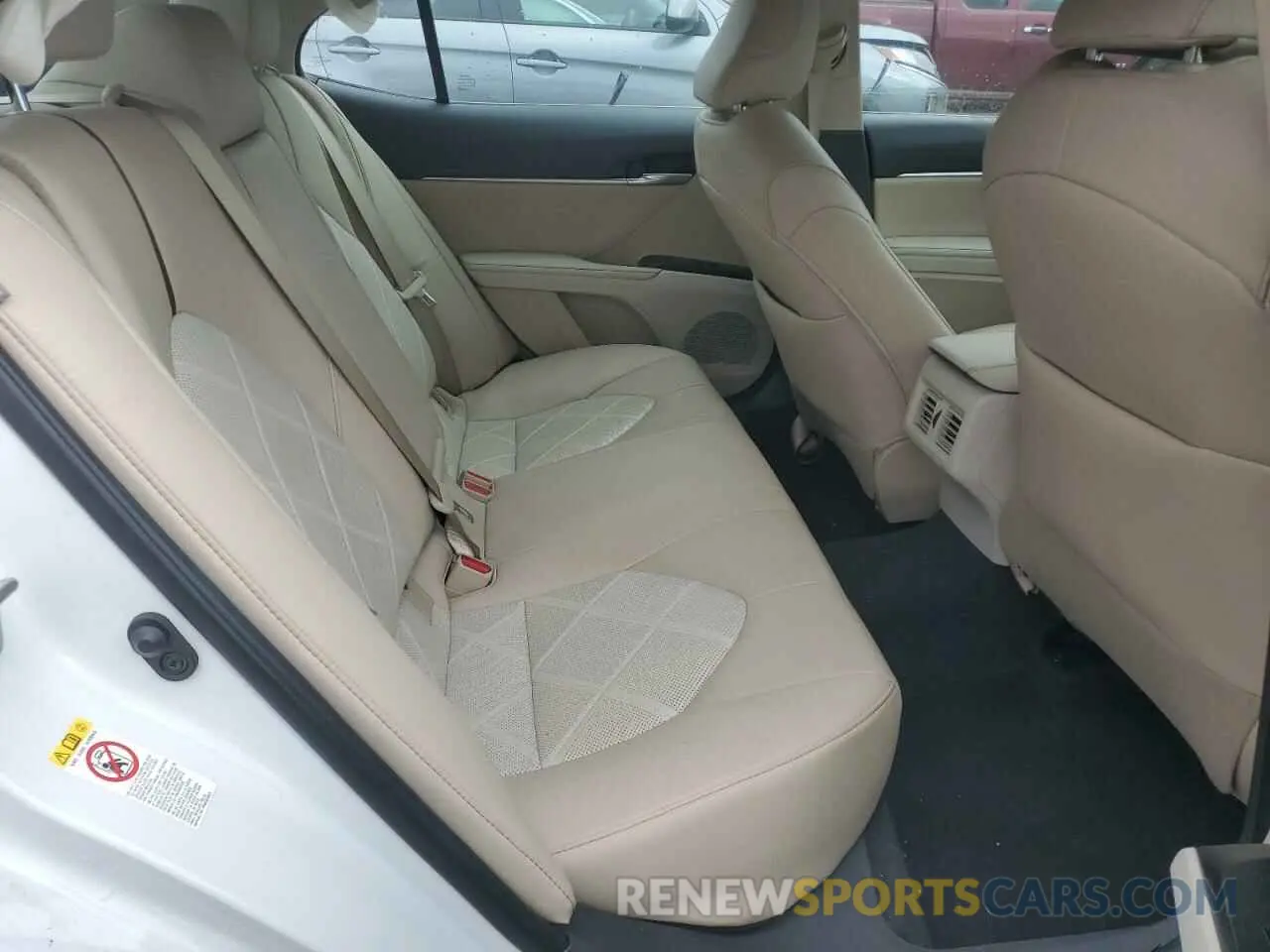 10 Photograph of a damaged car 4T1B11HK7KU700459 TOYOTA CAMRY 2019