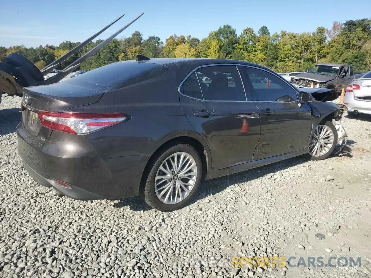 3 Photograph of a damaged car 4T1B11HK7KU715222 TOYOTA CAMRY 2019
