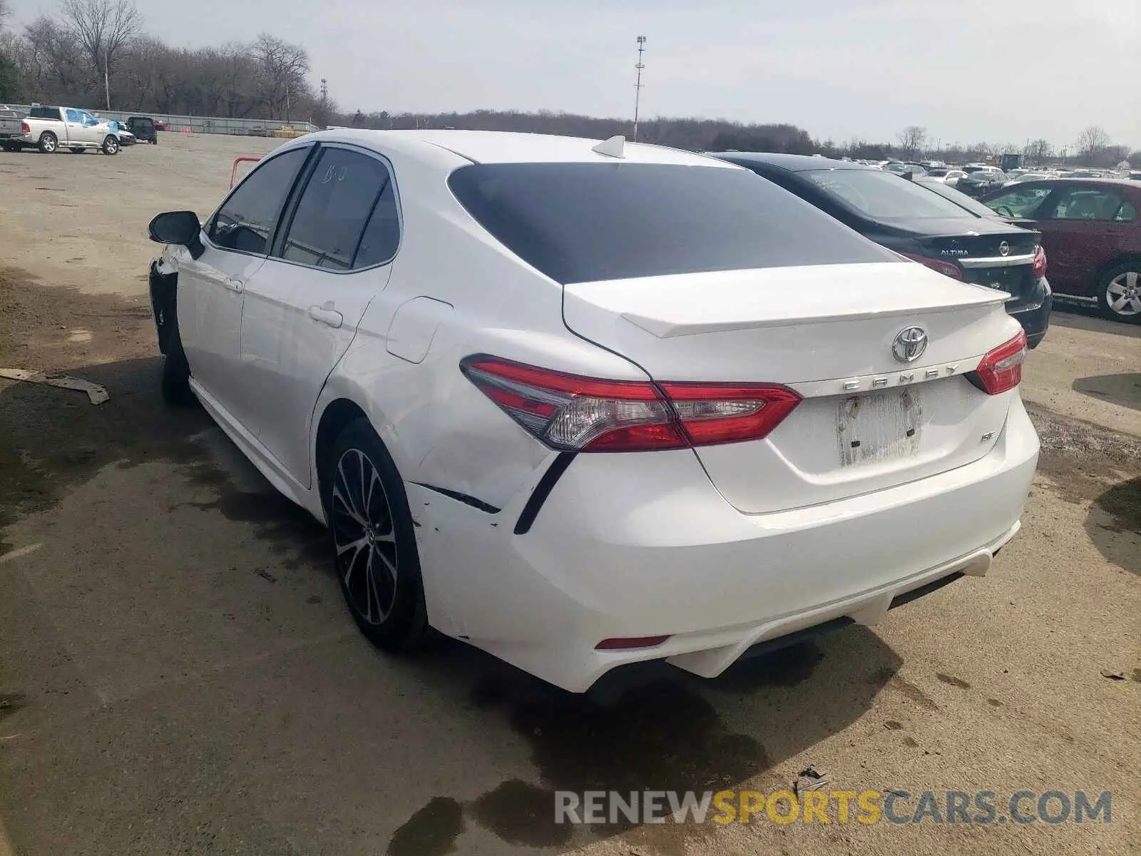 3 Photograph of a damaged car 4T1B11HK7KU734000 TOYOTA CAMRY 2019