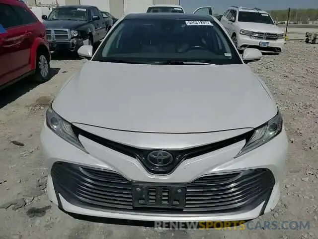 10 Фотография поврежденного автомобиля 4T1B11HK7KU734384 TOYOTA CAMRY 2019