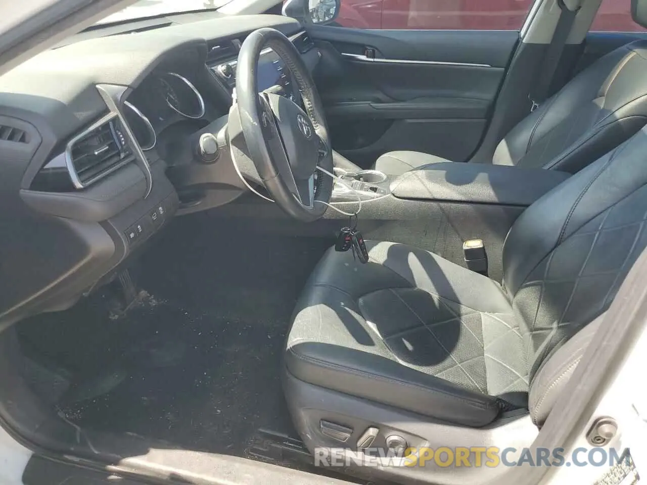 7 Фотография поврежденного автомобиля 4T1B11HK7KU734384 TOYOTA CAMRY 2019