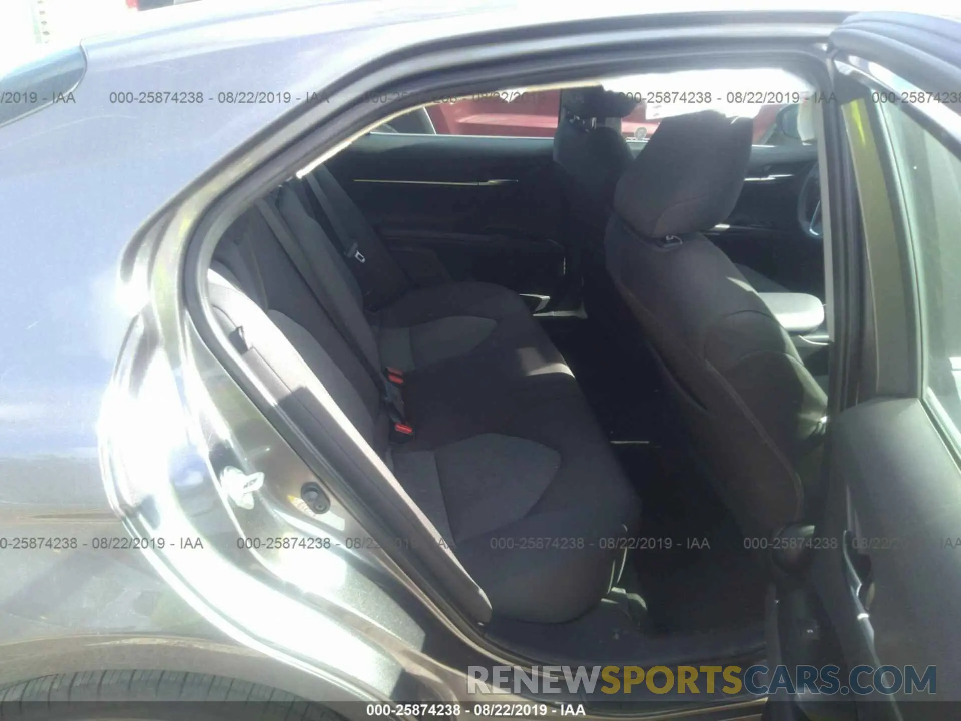 8 Photograph of a damaged car 4T1B11HK7KU743280 TOYOTA CAMRY 2019
