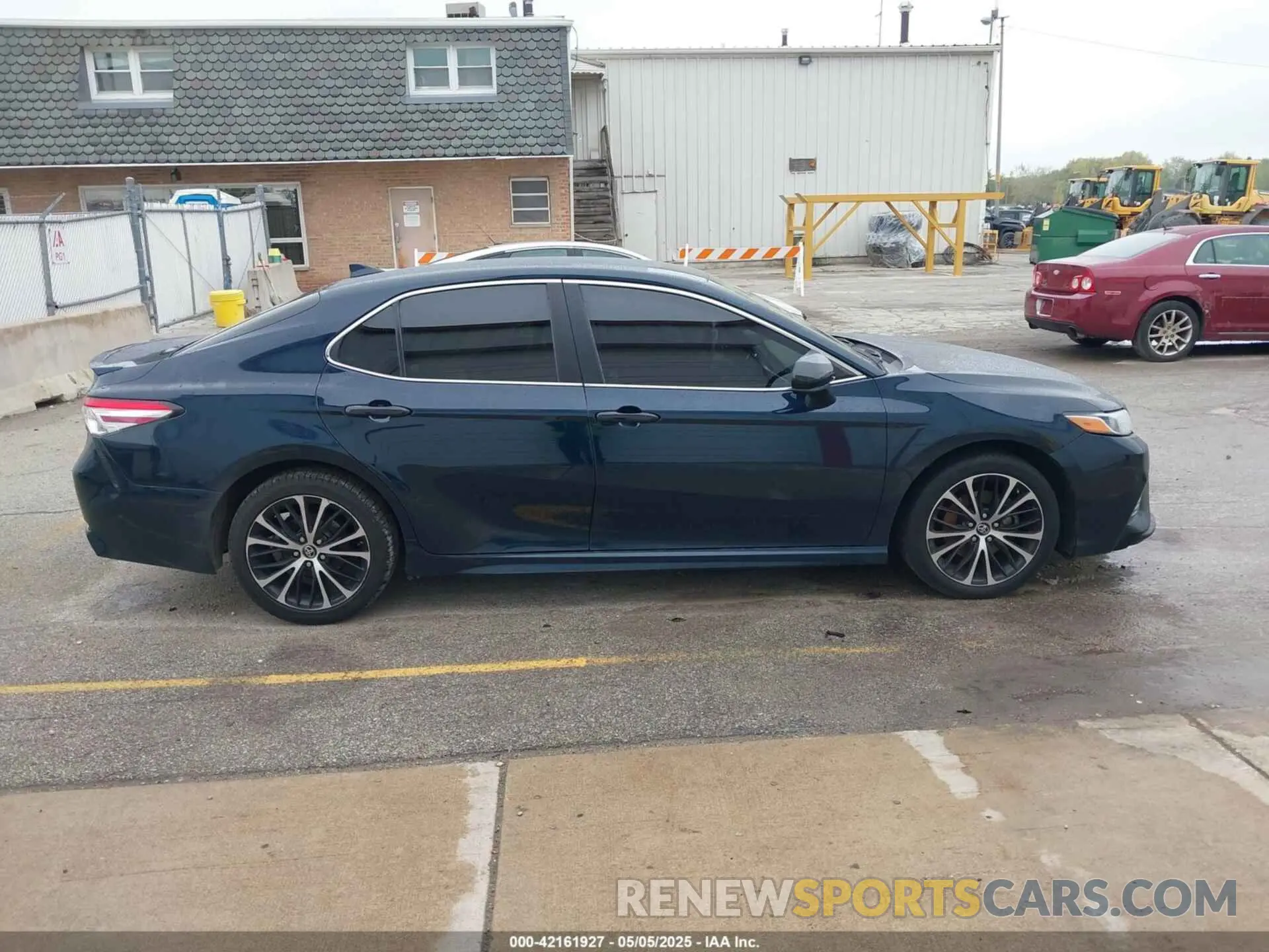 13 Photograph of a damaged car 4T1B11HK7KU748074 TOYOTA CAMRY 2019