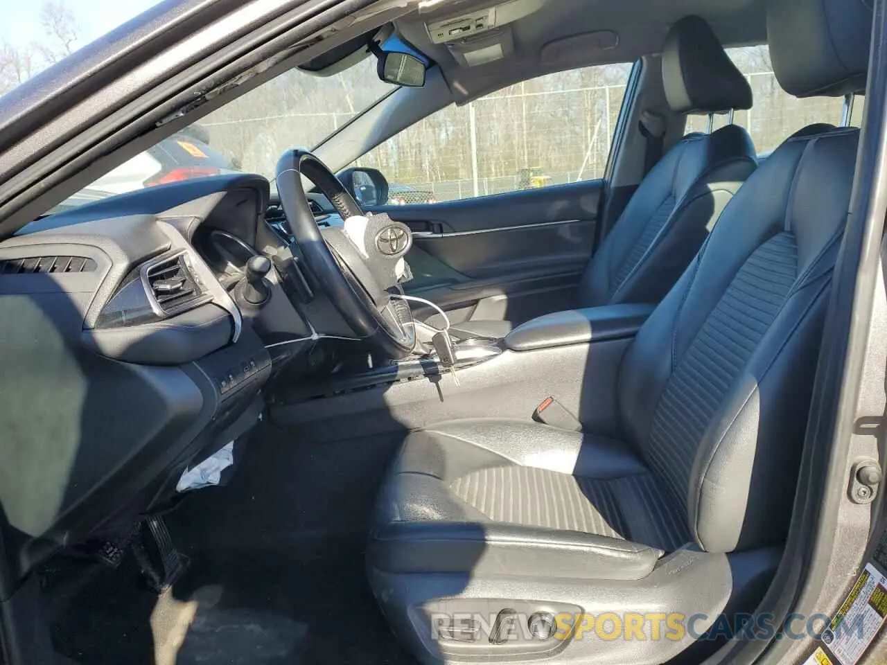 7 Фотография поврежденного автомобиля 4T1B11HK7KU762041 TOYOTA CAMRY 2019
