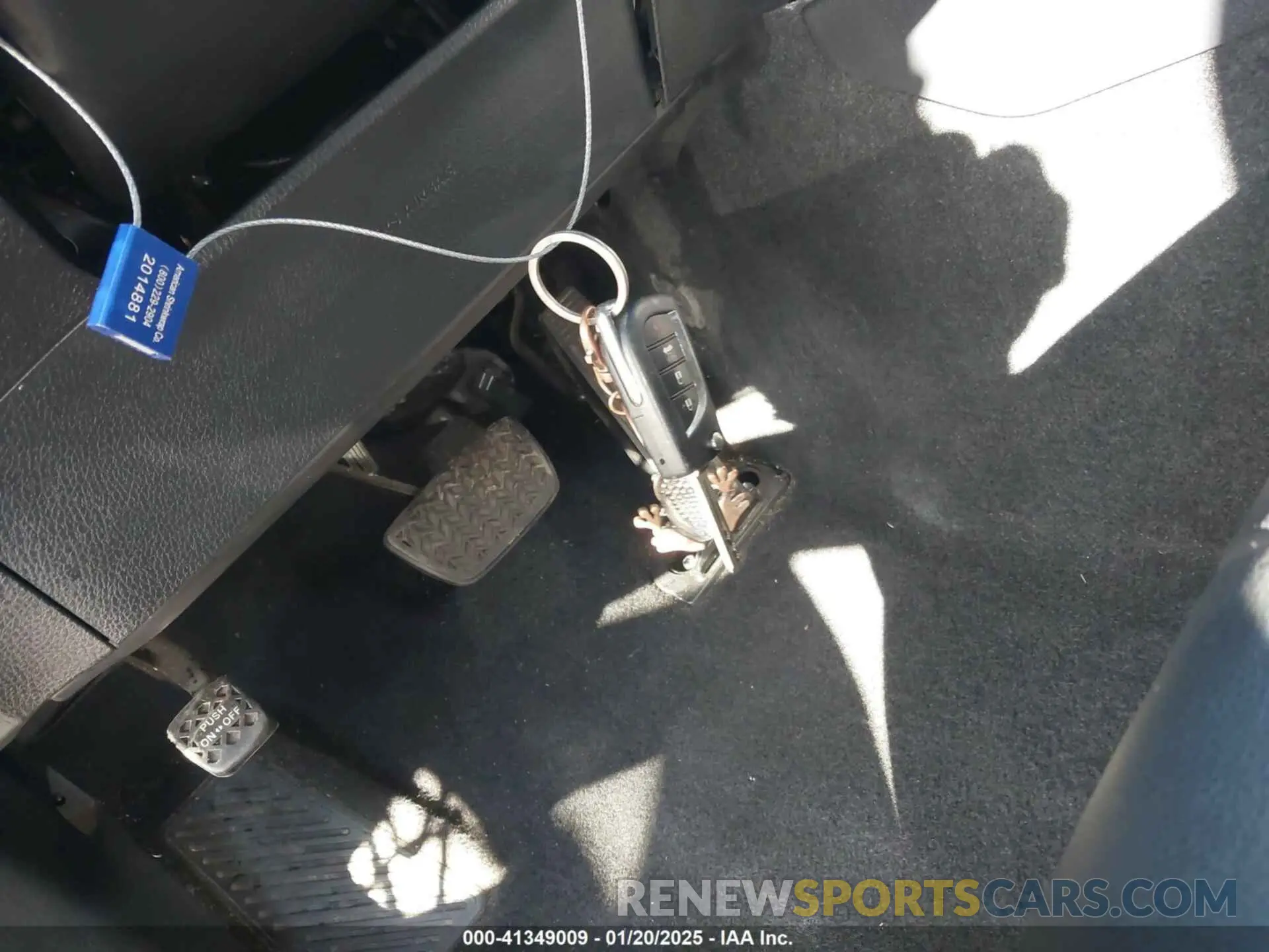 10 Photograph of a damaged car 4T1B11HK7KU774951 TOYOTA CAMRY 2019