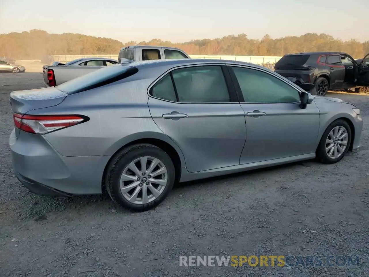 3 Фотография поврежденного автомобиля 4T1B11HK7KU781723 TOYOTA CAMRY 2019