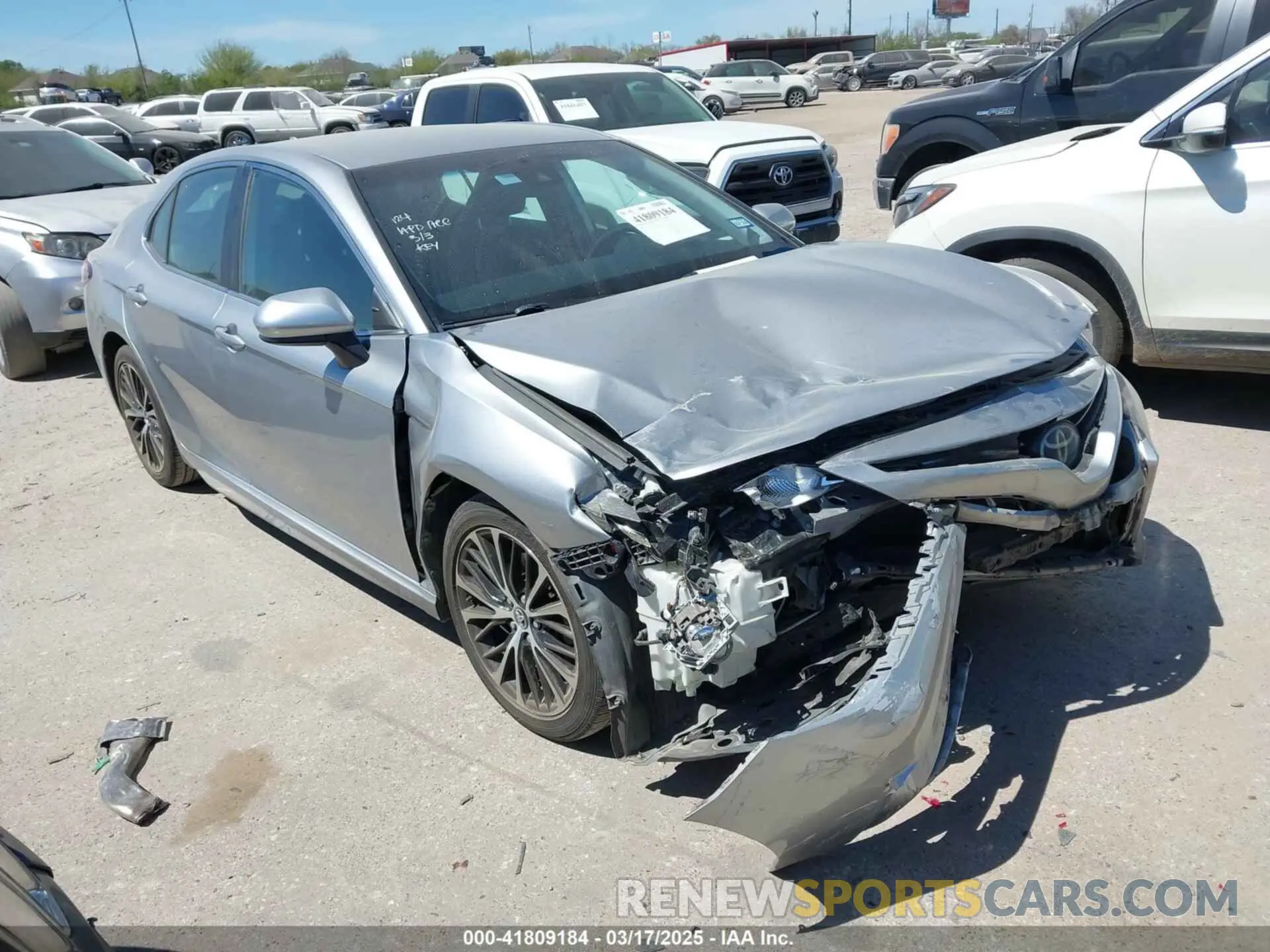 1 Photograph of a damaged car 4T1B11HK7KU783438 TOYOTA CAMRY 2019