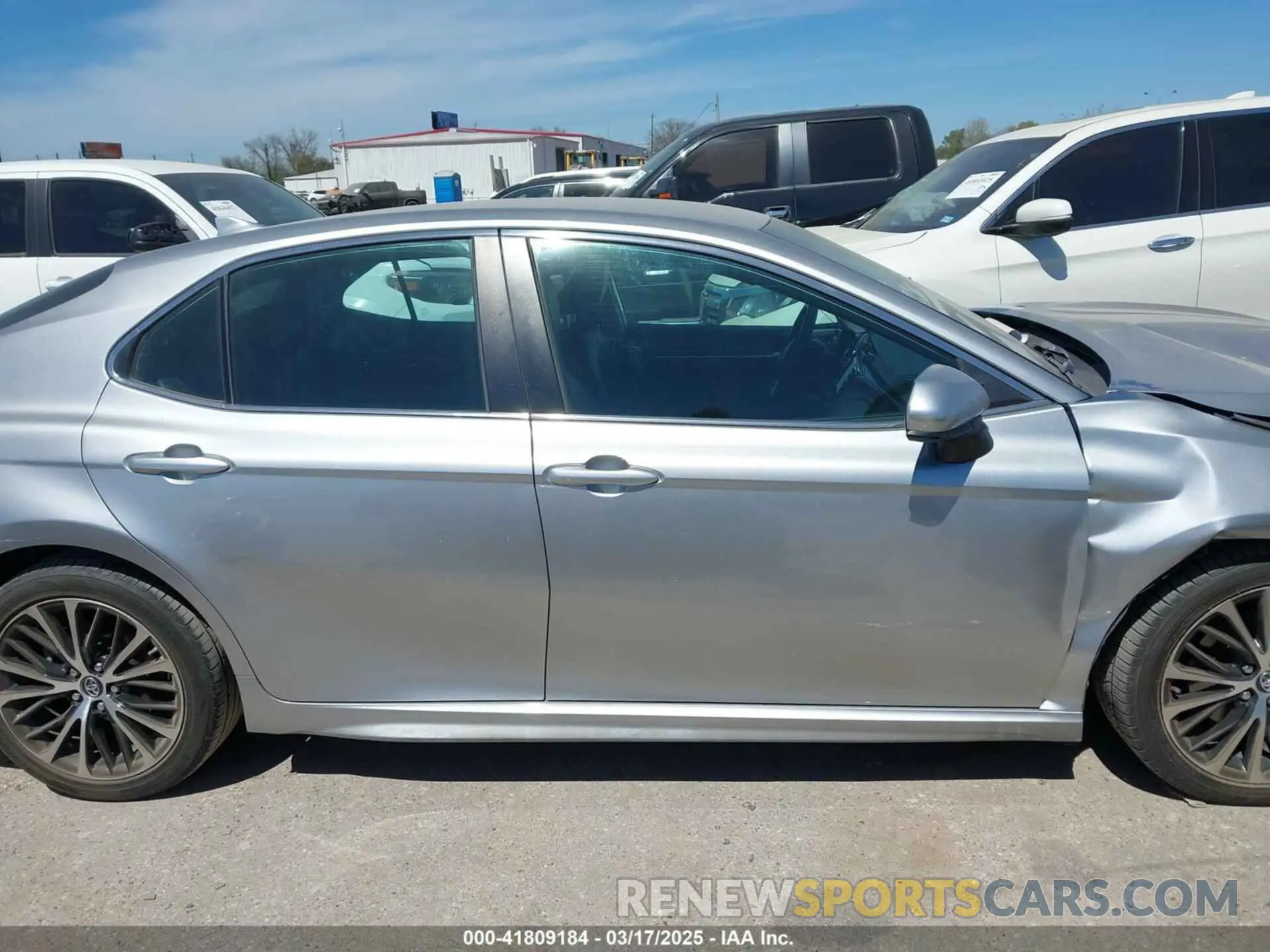 13 Photograph of a damaged car 4T1B11HK7KU783438 TOYOTA CAMRY 2019