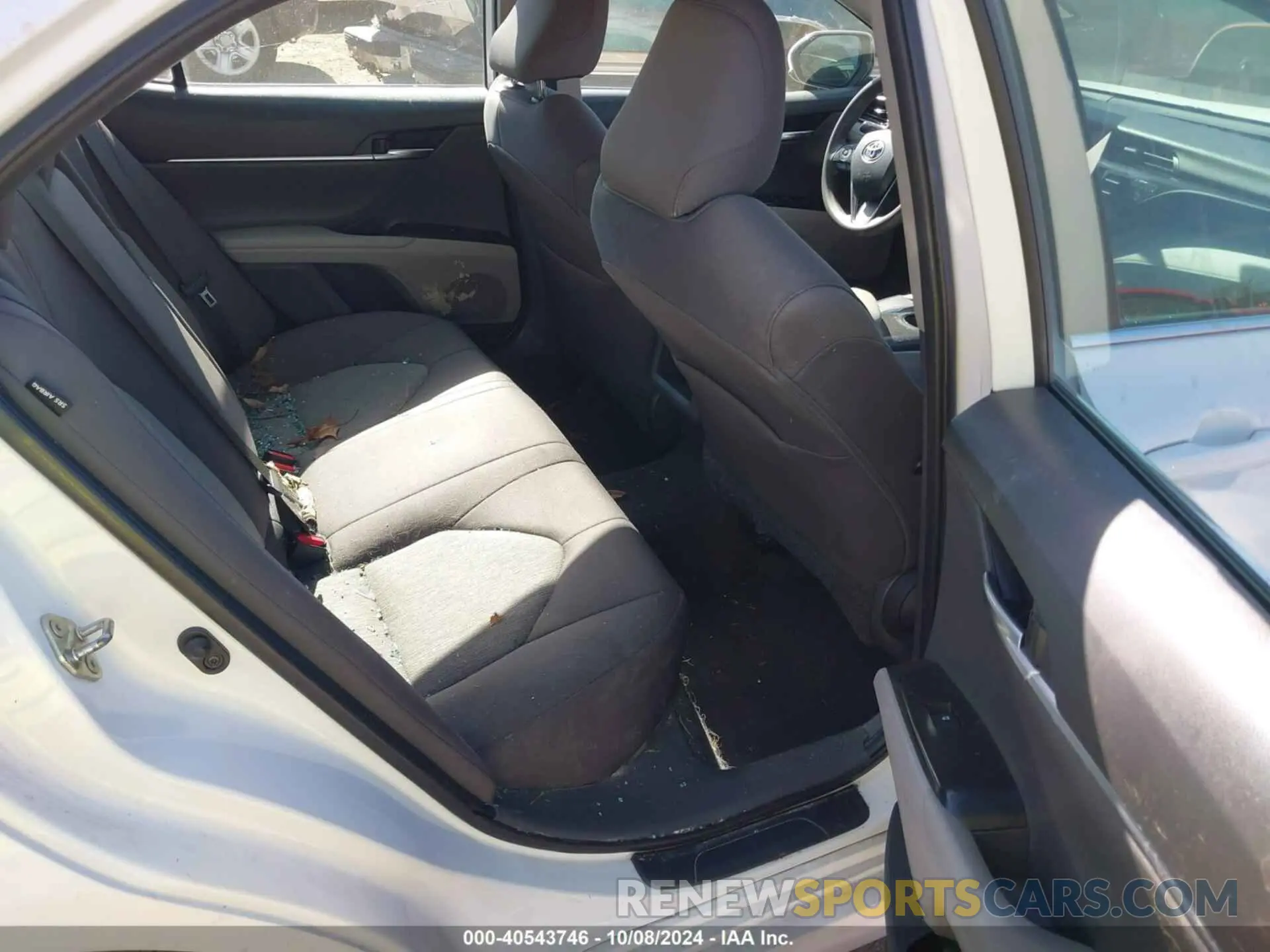 8 Фотография поврежденного автомобиля 4T1B11HK7KU790874 TOYOTA CAMRY 2019