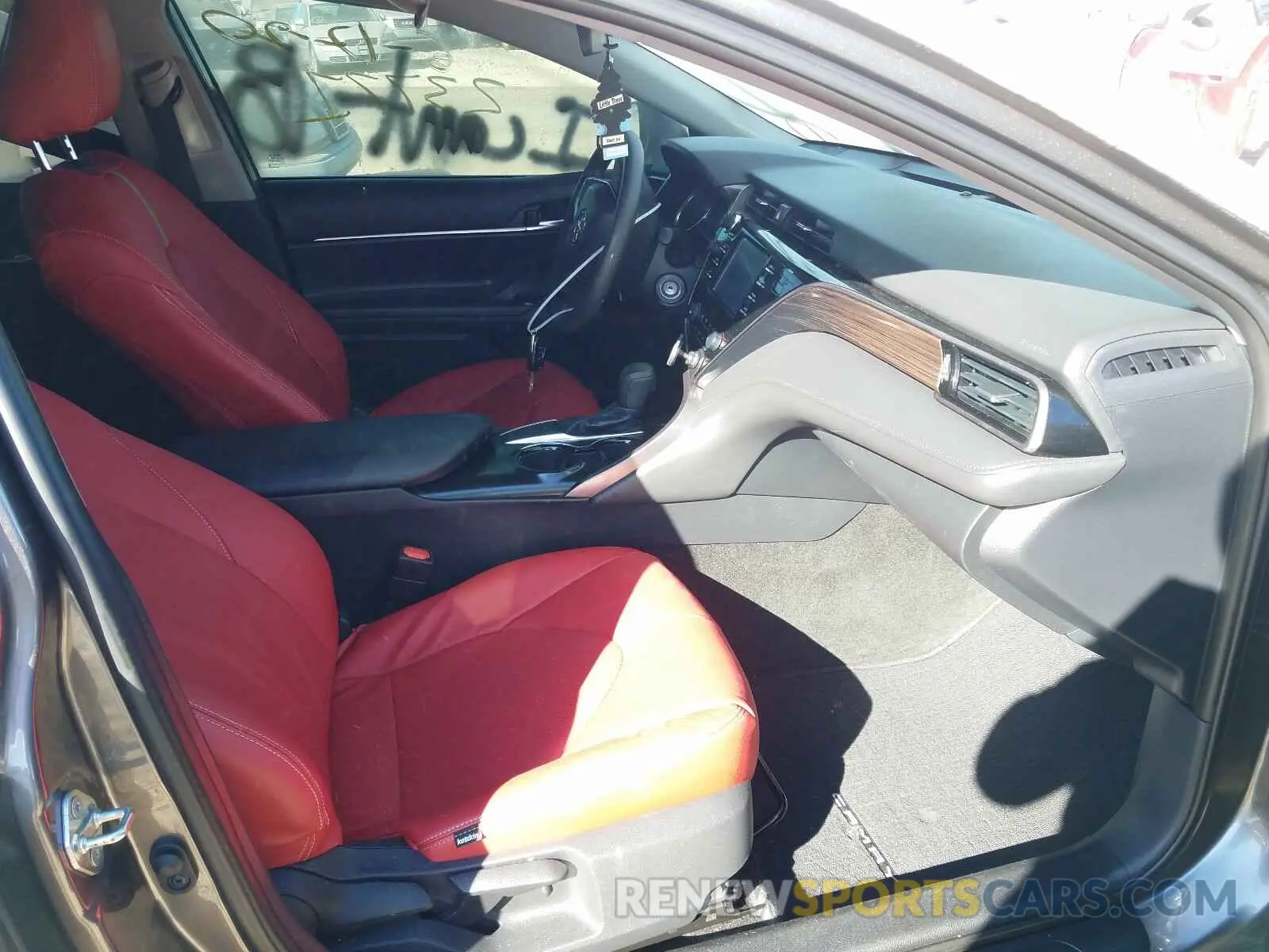 5 Photograph of a damaged car 4T1B11HK7KU791877 TOYOTA CAMRY 2019
