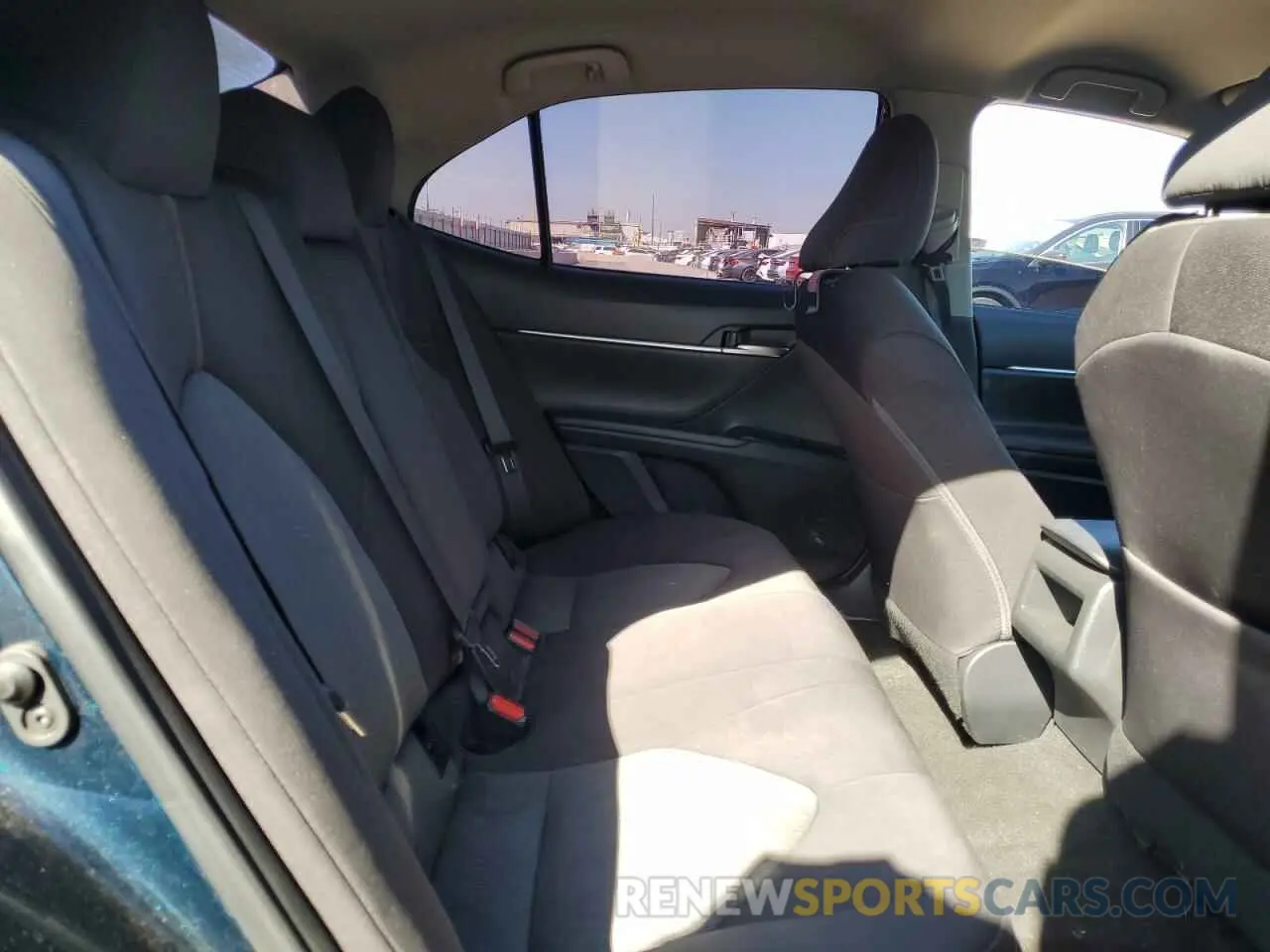 6 Фотография поврежденного автомобиля 4T1B11HK7KU794794 TOYOTA CAMRY 2019