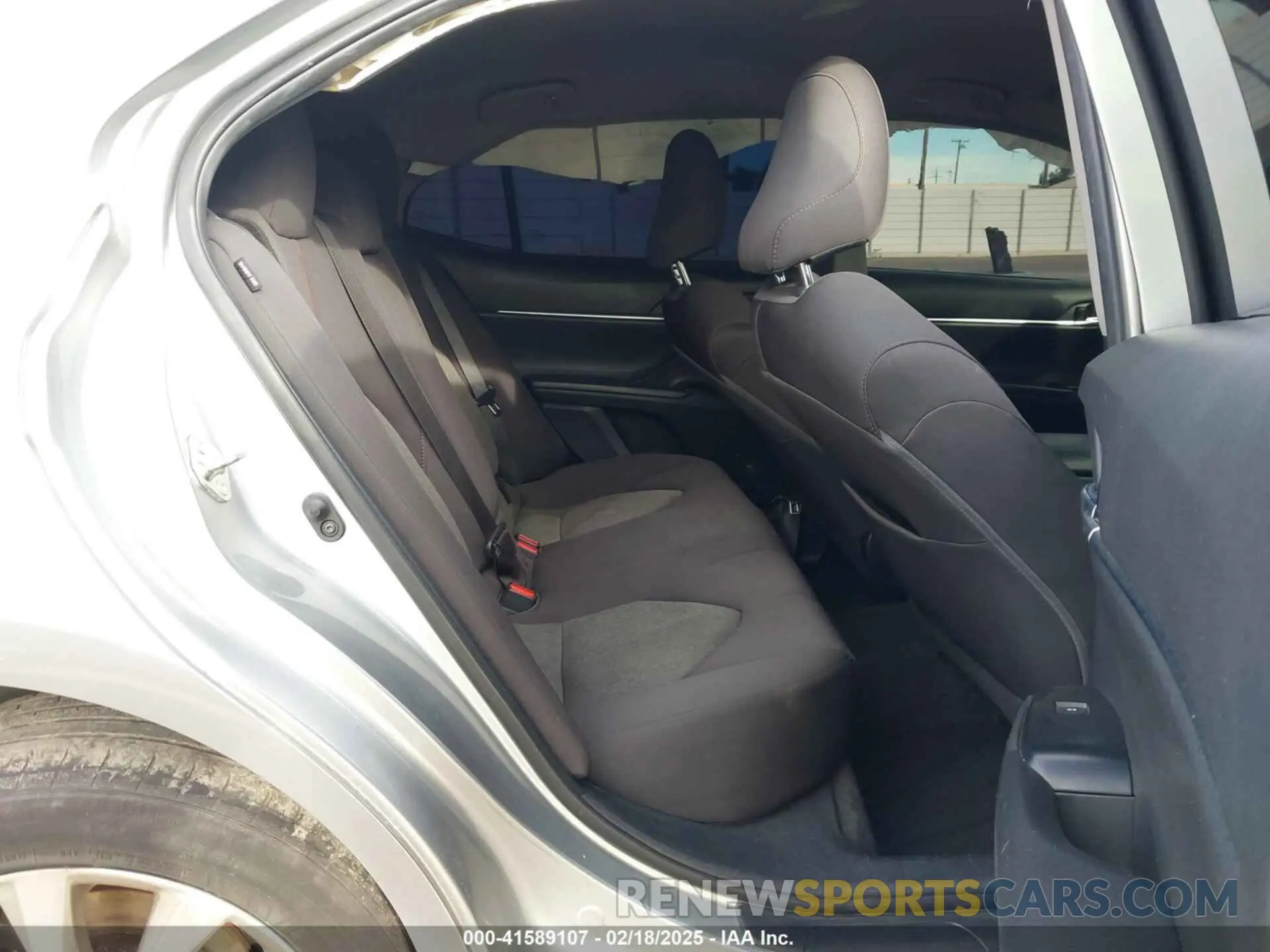 8 Photograph of a damaged car 4T1B11HK7KU803624 TOYOTA CAMRY 2019