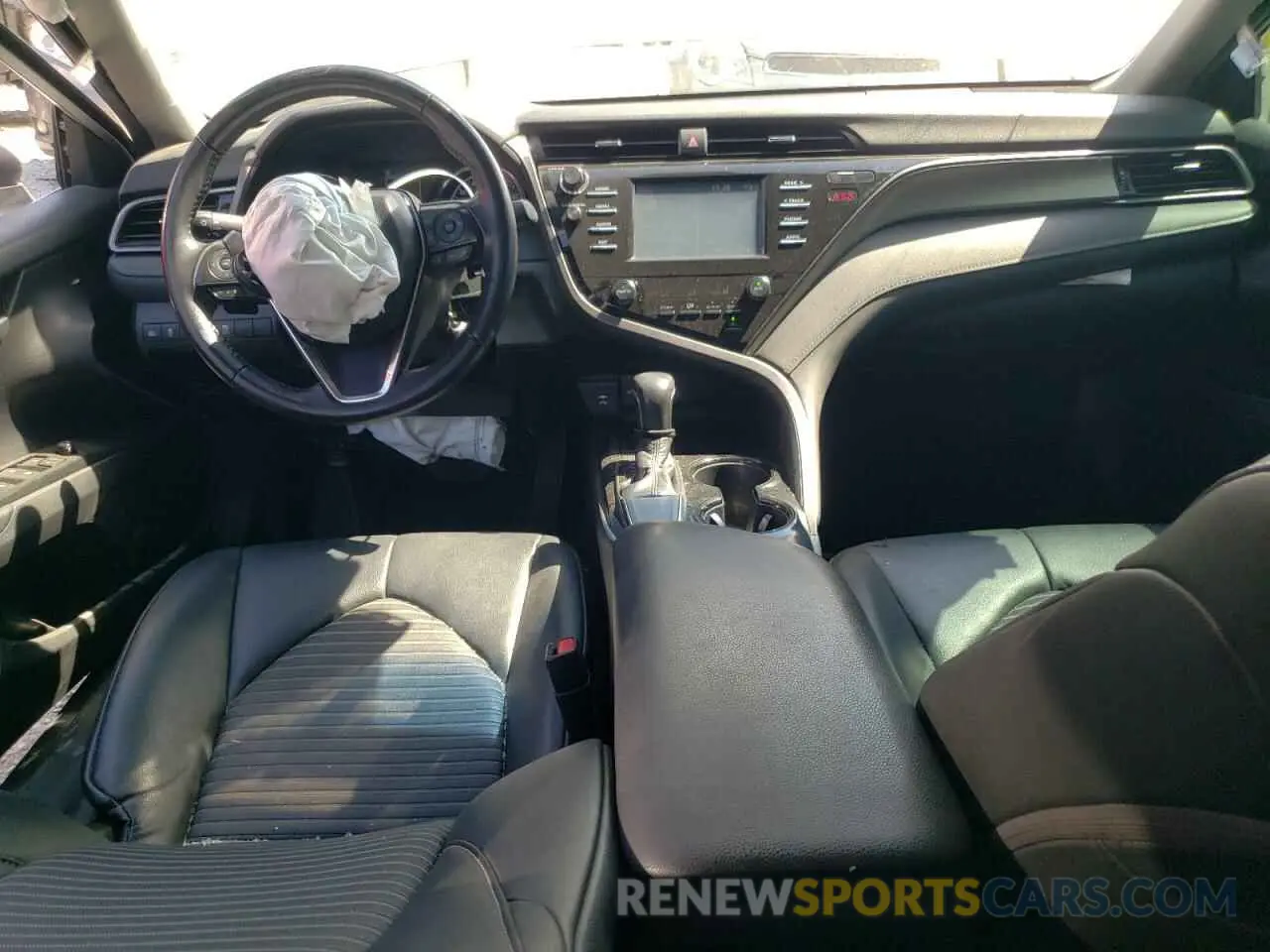 8 Photograph of a damaged car 4T1B11HK7KU804448 TOYOTA CAMRY 2019