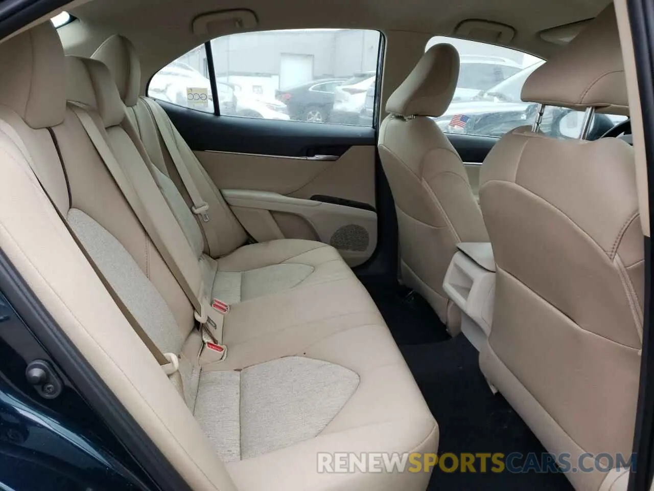 10 Photograph of a damaged car 4T1B11HK7KU812744 TOYOTA CAMRY 2019