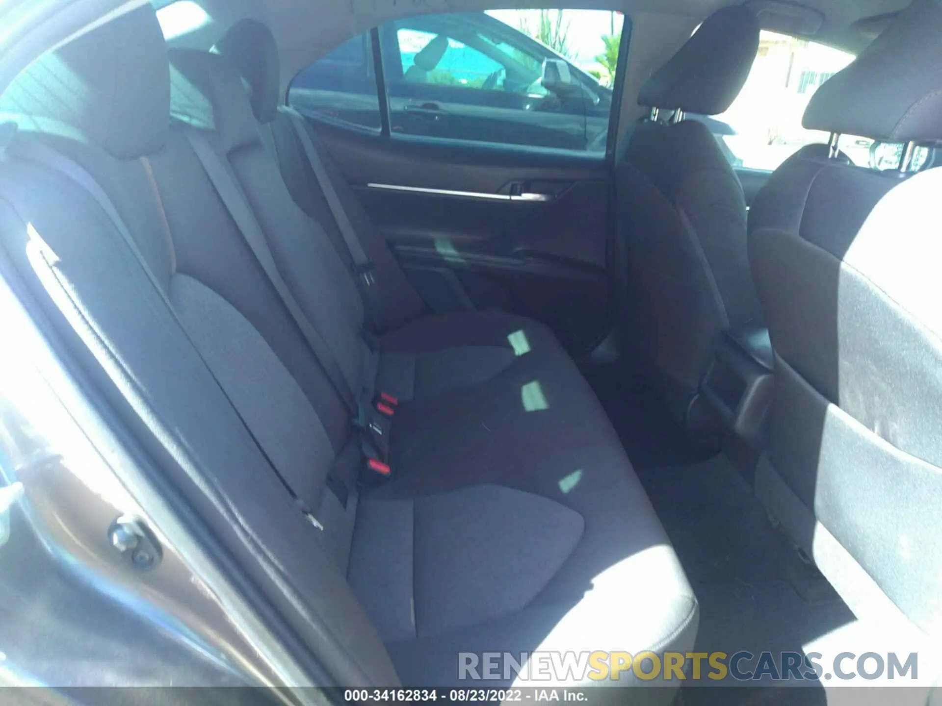 8 Фотография поврежденного автомобиля 4T1B11HK7KU825011 TOYOTA CAMRY 2019