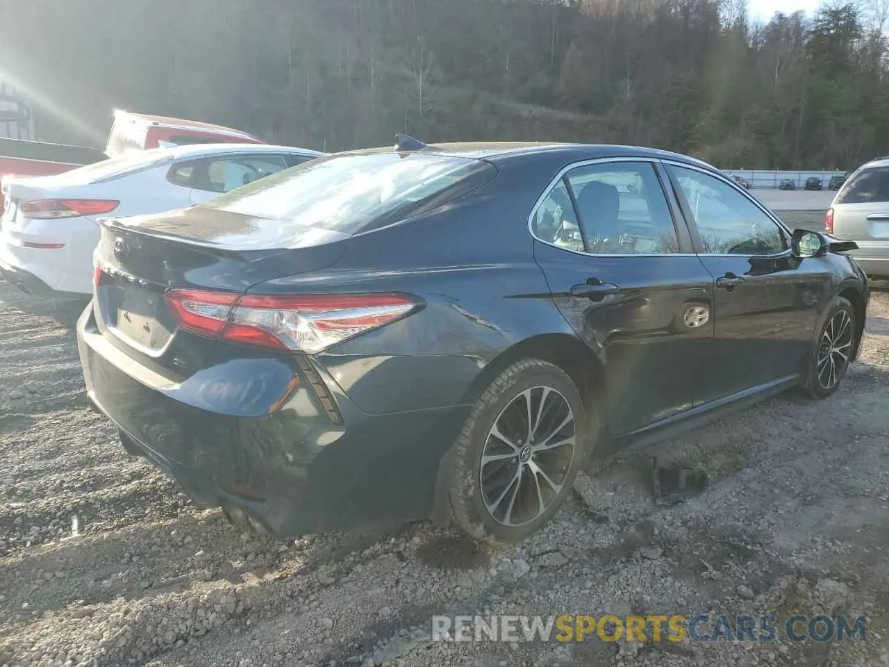 3 Photograph of a damaged car 4T1B11HK7KU825140 TOYOTA CAMRY 2019
