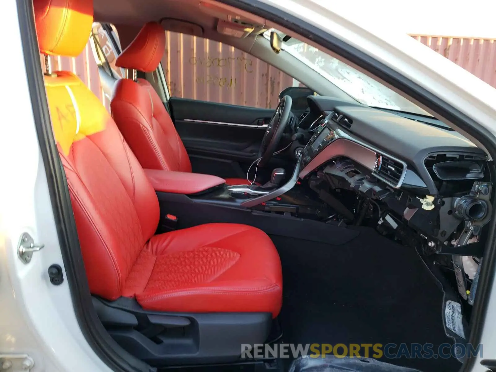 5 Photograph of a damaged car 4T1B11HK7KU825509 TOYOTA CAMRY 2019