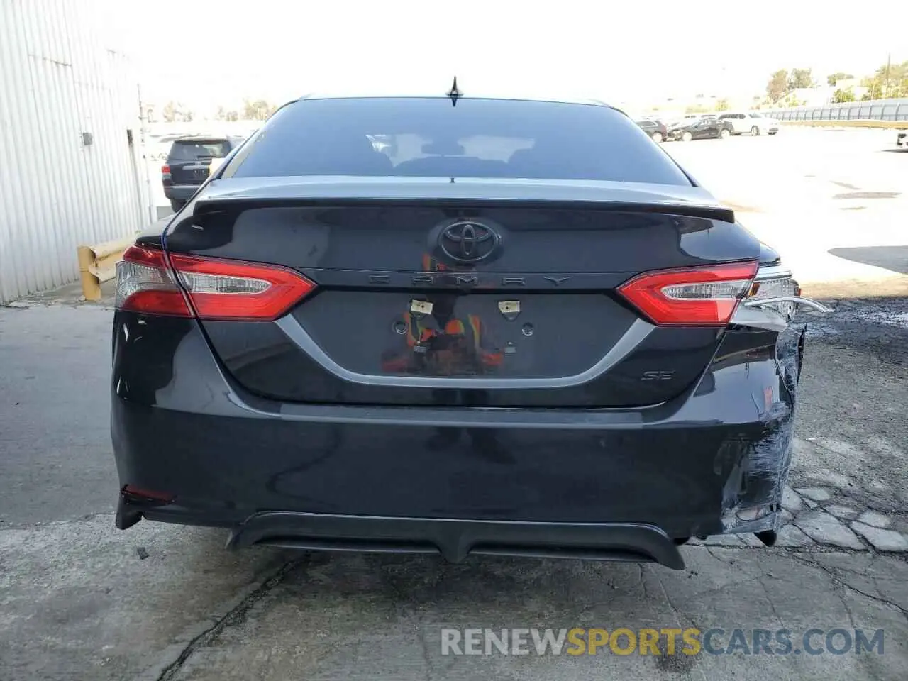 6 Фотография поврежденного автомобиля 4T1B11HK7KU832136 TOYOTA CAMRY 2019