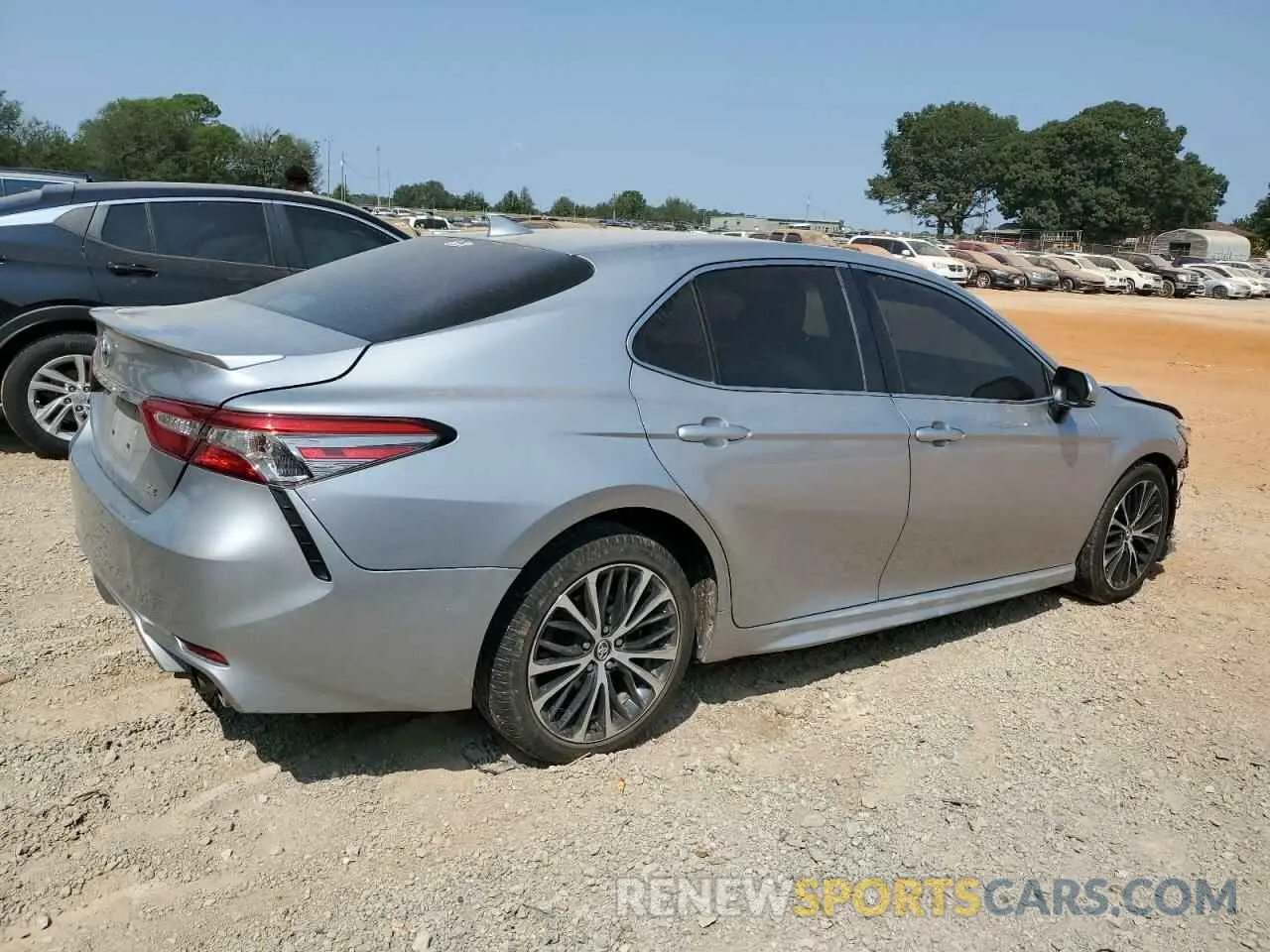 3 Photograph of a damaged car 4T1B11HK8KU160314 TOYOTA CAMRY 2019