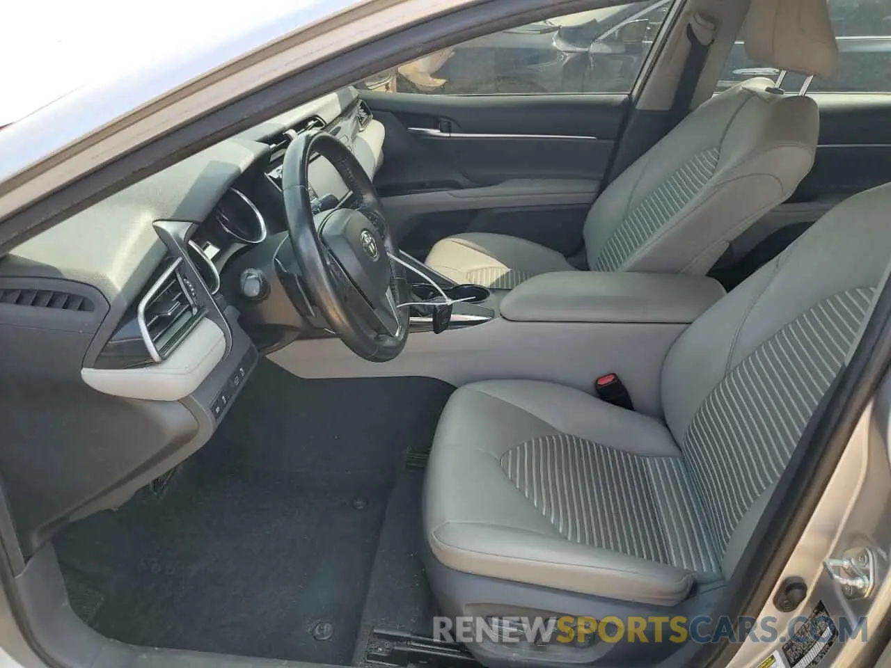 7 Photograph of a damaged car 4T1B11HK8KU160314 TOYOTA CAMRY 2019