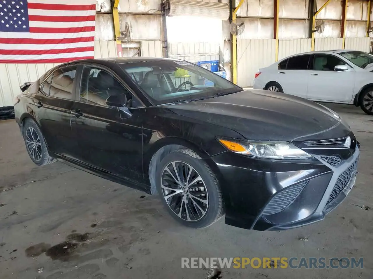 4 Photograph of a damaged car 4T1B11HK8KU161267 TOYOTA CAMRY 2019