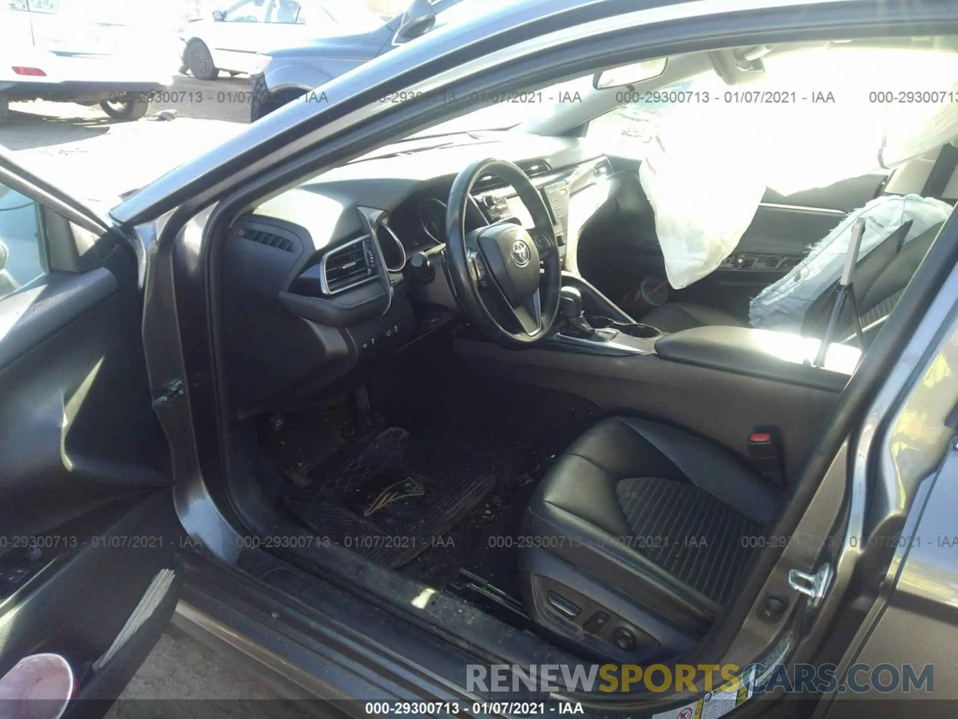 5 Photograph of a damaged car 4T1B11HK8KU169787 TOYOTA CAMRY 2019