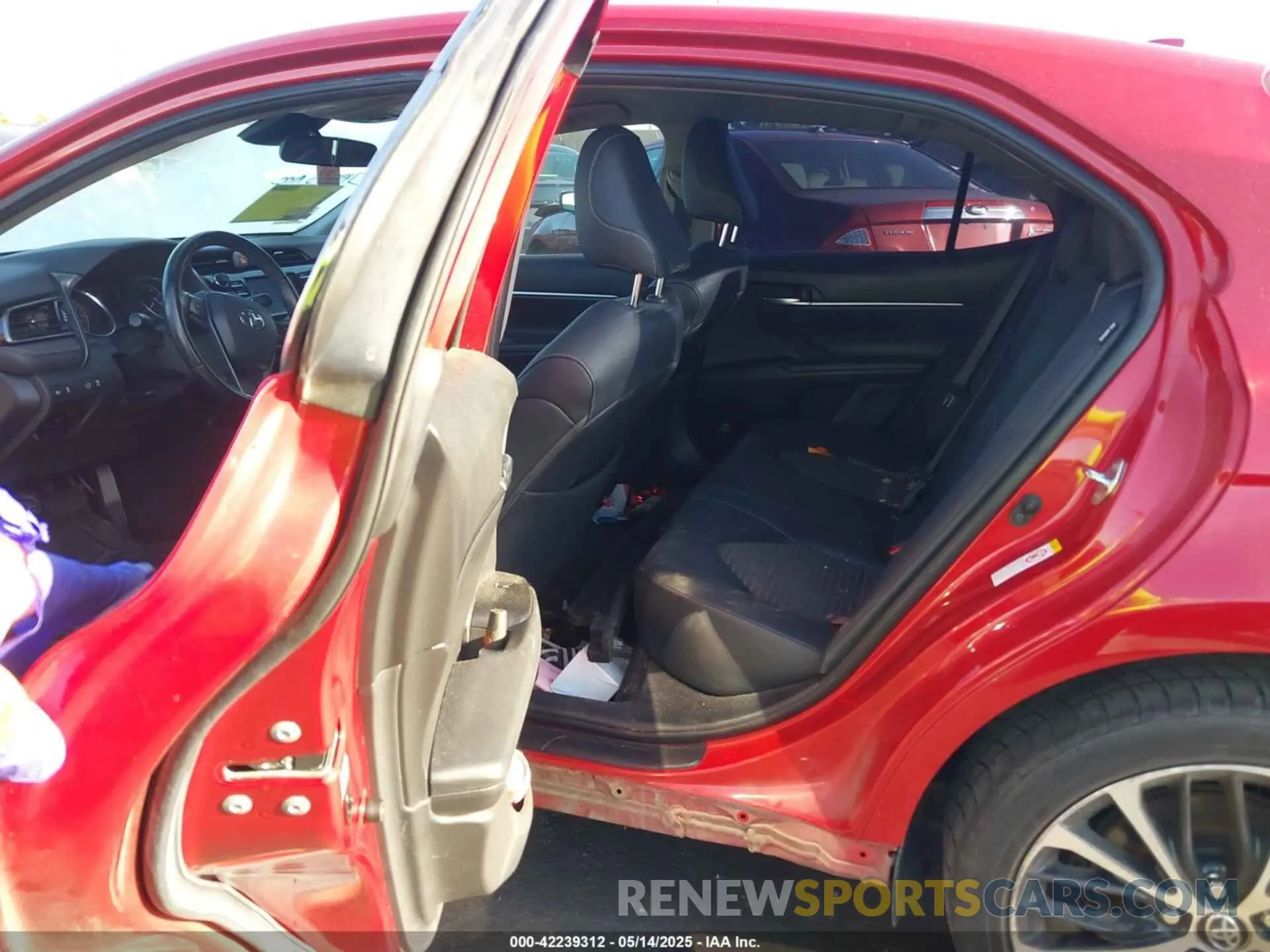 8 Photograph of a damaged car 4T1B11HK8KU174469 TOYOTA CAMRY 2019