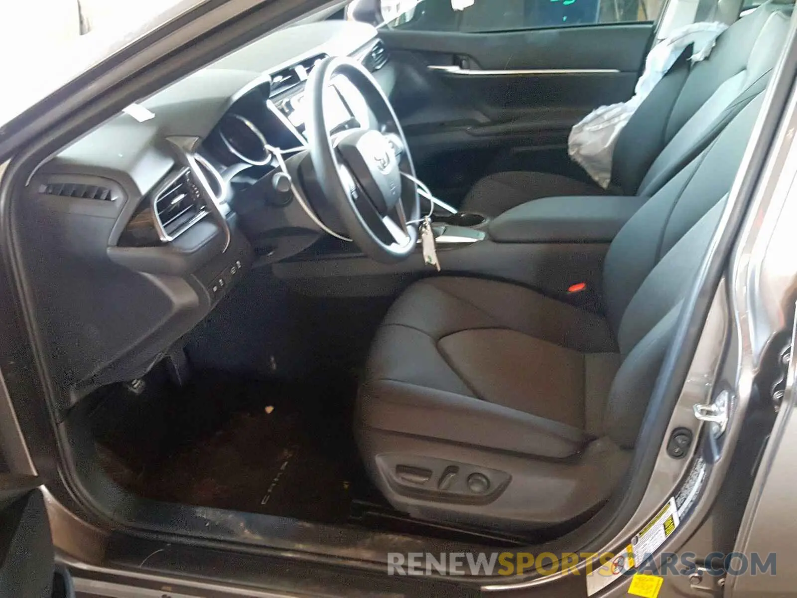 5 Photograph of a damaged car 4T1B11HK8KU175394 TOYOTA CAMRY 2019