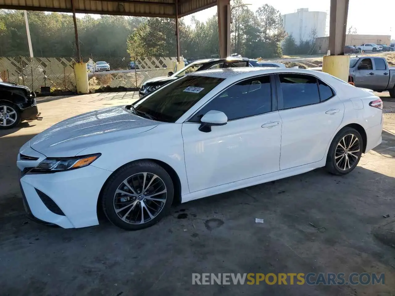 1 Photograph of a damaged car 4T1B11HK8KU184452 TOYOTA CAMRY 2019