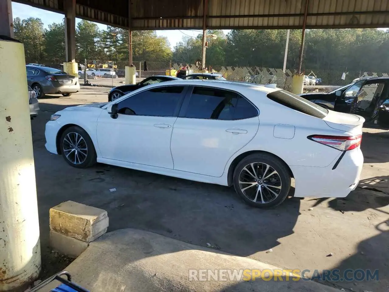 2 Photograph of a damaged car 4T1B11HK8KU184452 TOYOTA CAMRY 2019